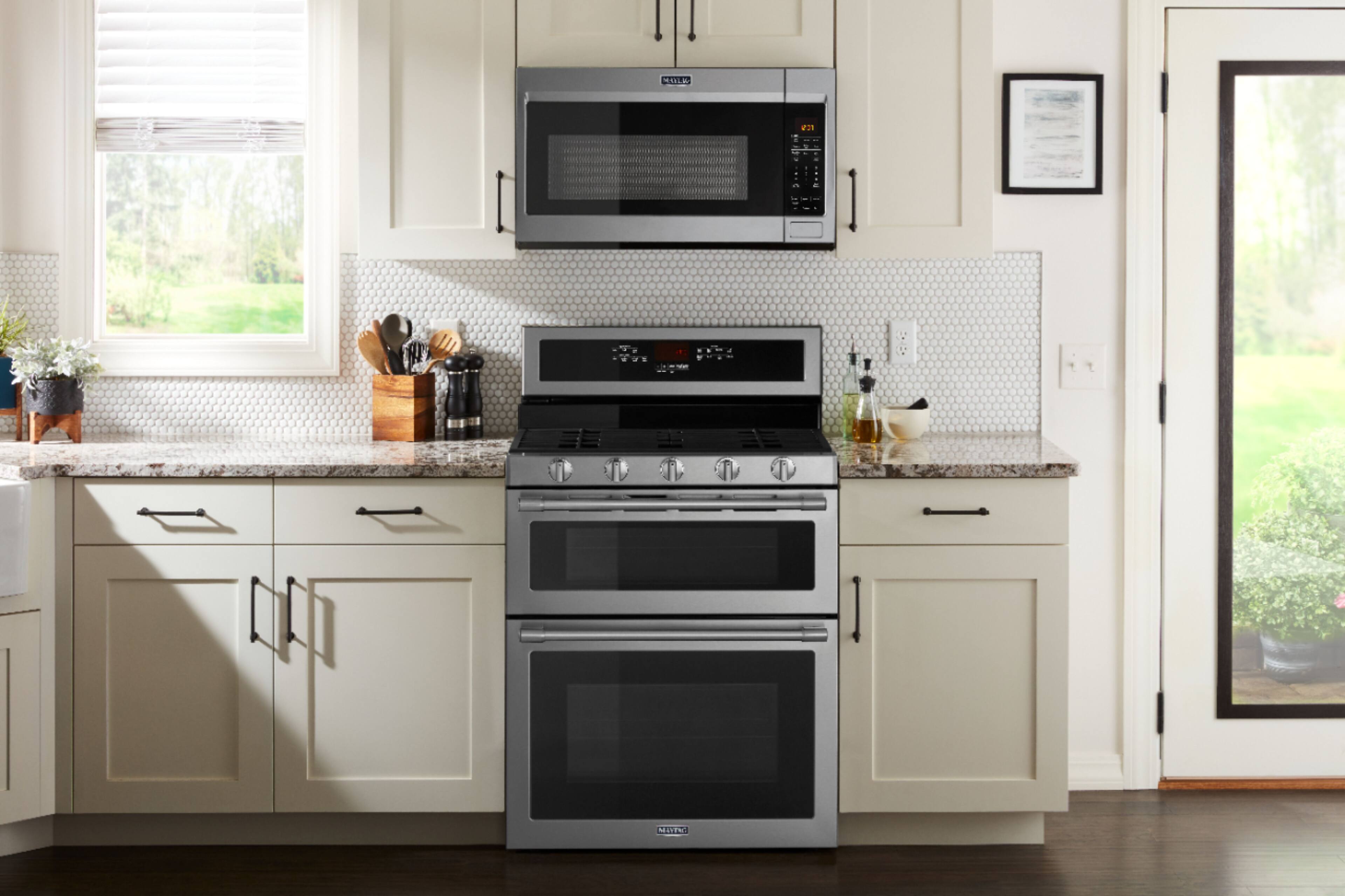 Alt View 17. Maytag - 6.0 Cu. Ft. Self-Cleaning Freestanding Fingerprint Resistant Double Oven Gas Convection Range - Stainless steel.