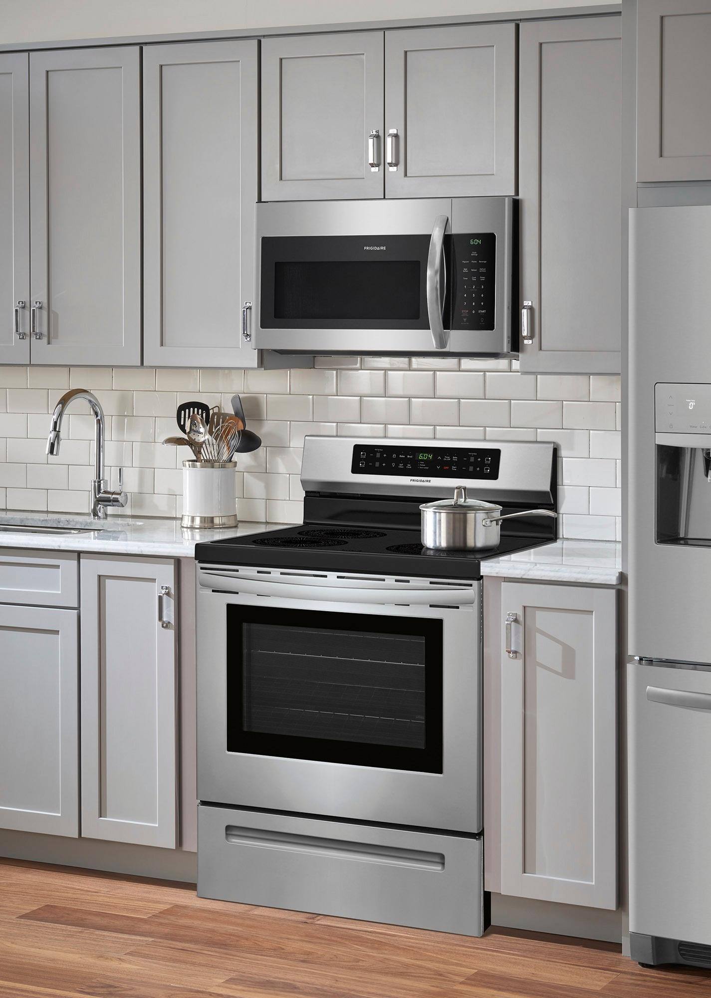 Alt View 14. Frigidaire - 5.4 Cu. Ft. Self-Cleaning Freestanding Electric Induction Range - Stainless steel.