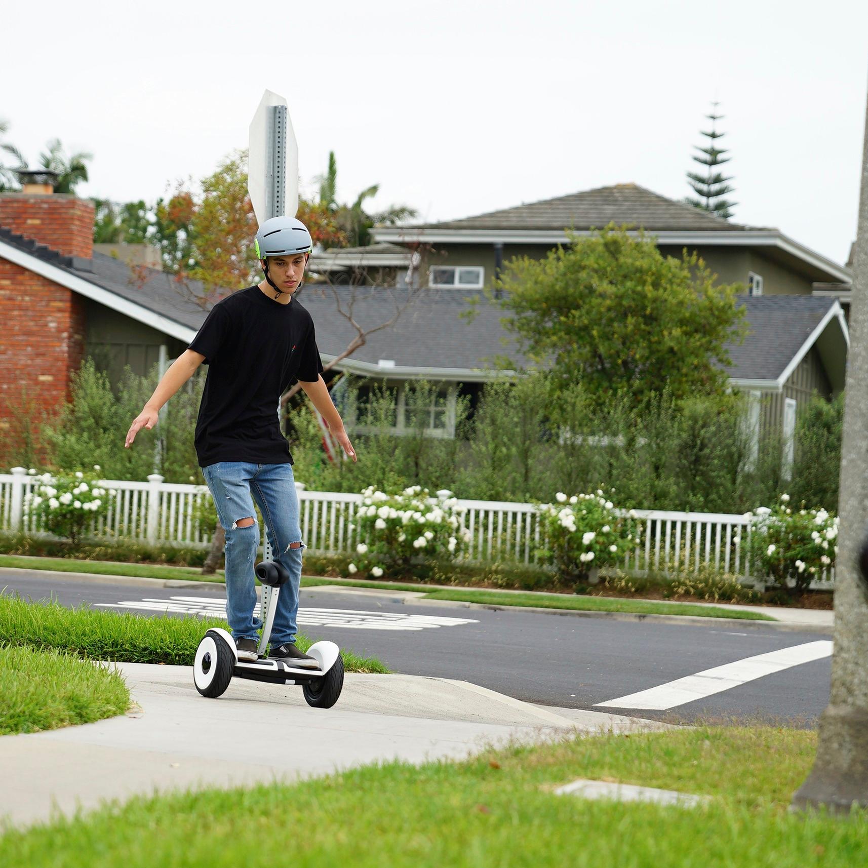 Best Buy: Segway MiniLITE Self-Balancing Scooter White N4M160