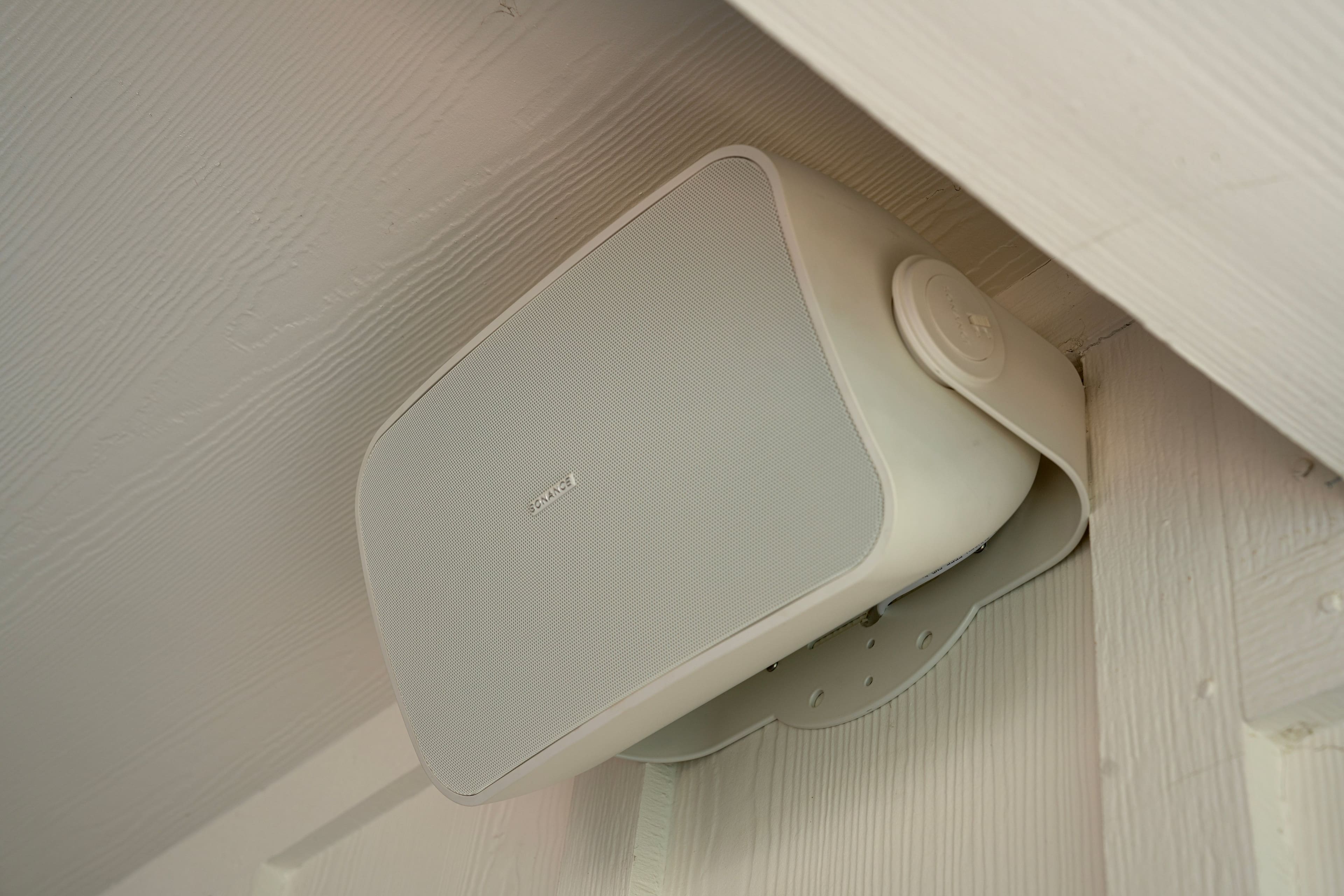 Alt View 29. Sonance - MAGO6SYSV3 - Mag Series 2.0-Ch. Outdoor Speaker System Powered By Sonos (Each) - Paintable White.