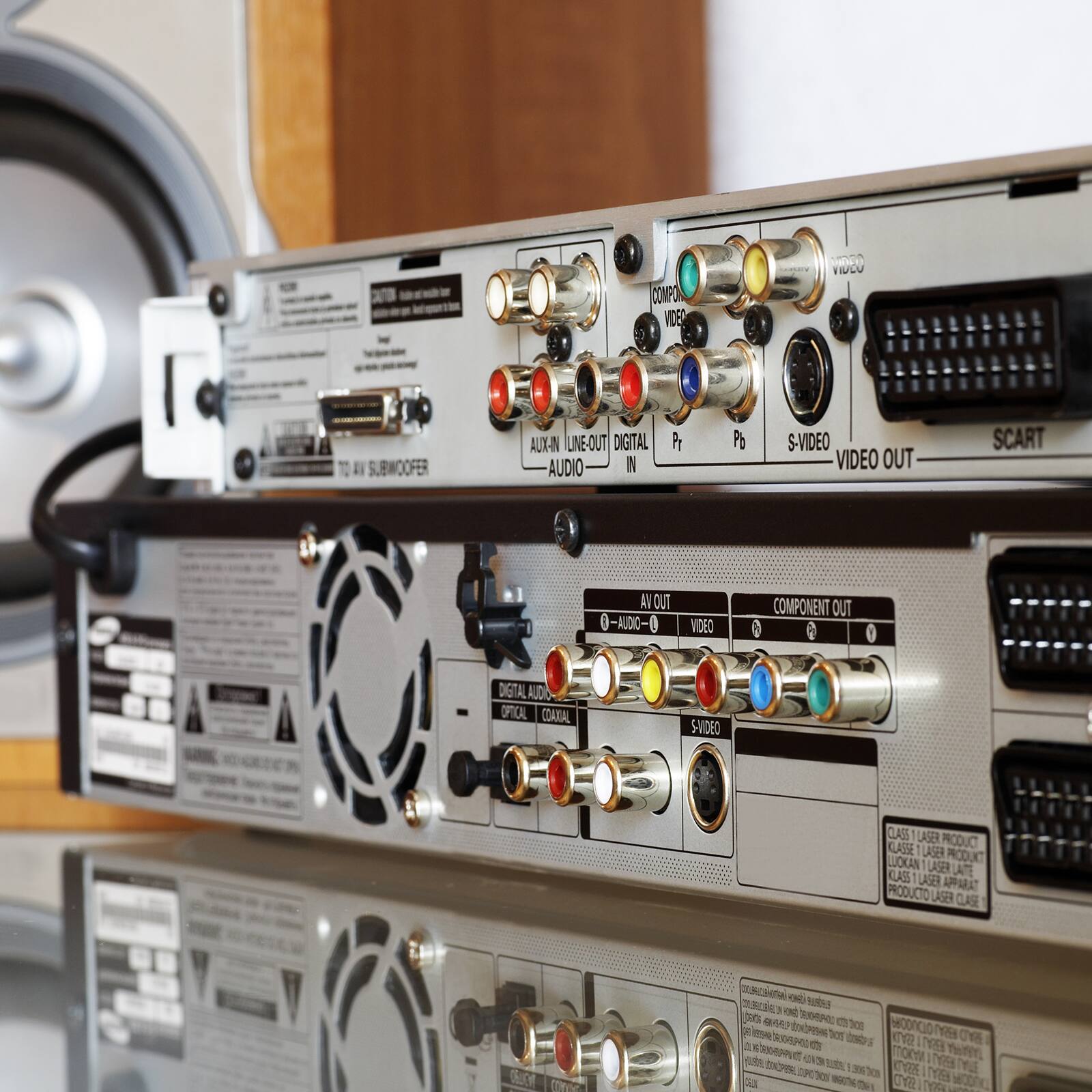 COMPO VIDEO I SUBWOOFER AUX-IN LINE-OUT DIGITAL AUDIO N ff P S-VIDEO VIDEO OUT SCART I A AVOUT 0-ALDIO-O VIDED COMPONENT OUT e DIGTAL ALDO OPTICAL CAXAL S-VIDEO CLASS 1 FU MRODUCT CLASSE LASEN PRODUCT LUCKAN RAJ LATE CUAS LASER APAAT PRODUCTO JAGER CAE oor COea cacalertal  R 1 N S o t NE  e h0t OOACIO -e S 1o FRAJ RAD - O C ERA Y I LASER THIY ot N n EE TL SK TN  FRAJ Ea D ZAC Ta OO