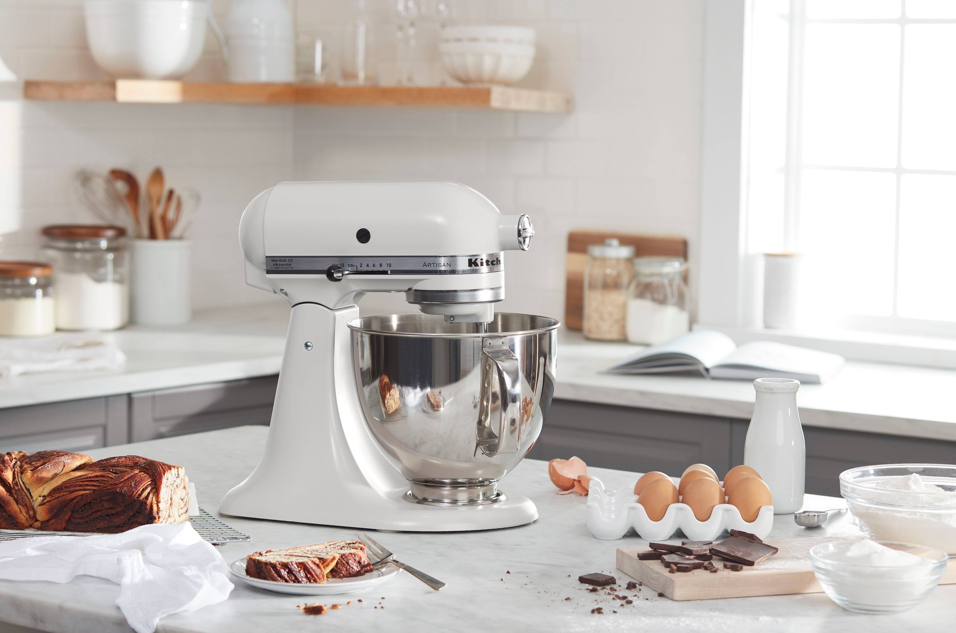 Alt View 40. KitchenAid - Artisan Series 5 Quart Tilt-Head Stand Mixer - KSM150PSMH - Matte Milkshake.