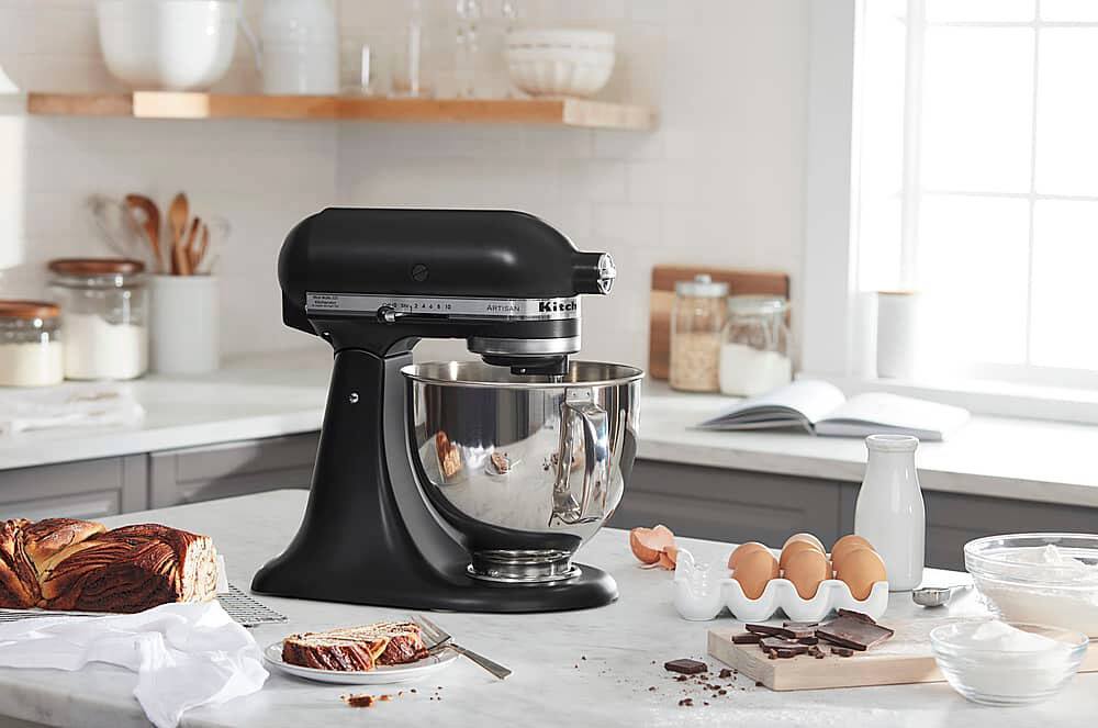 Left. KitchenAid - KitchenAid Artisan Series 5 Quart Tilt-Head Stand Mixer - KSM150PSBM - Black Matte.