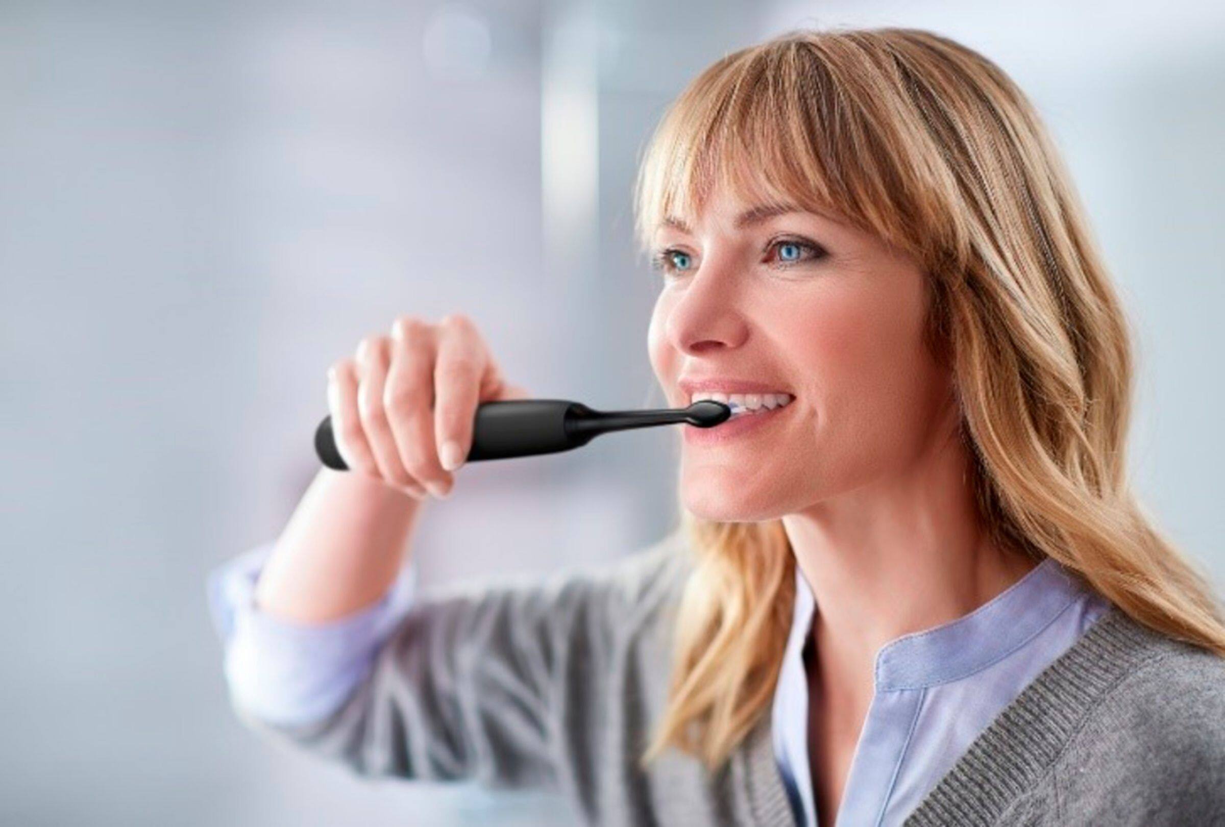 Alt View 15. Philips Sonicare - ProtectiveClean 6100 Rechargeable Toothbrush - Navy Blue.