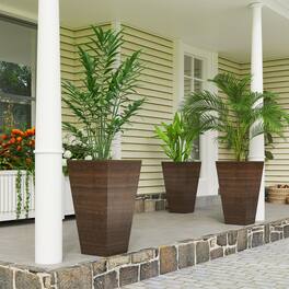 Outsunny - Tall Planter for Outdoor Plants Set of 3, 28 Inch Taper Planter with Drainage Holes, Wood Grain Decor Garden Pot - Brown