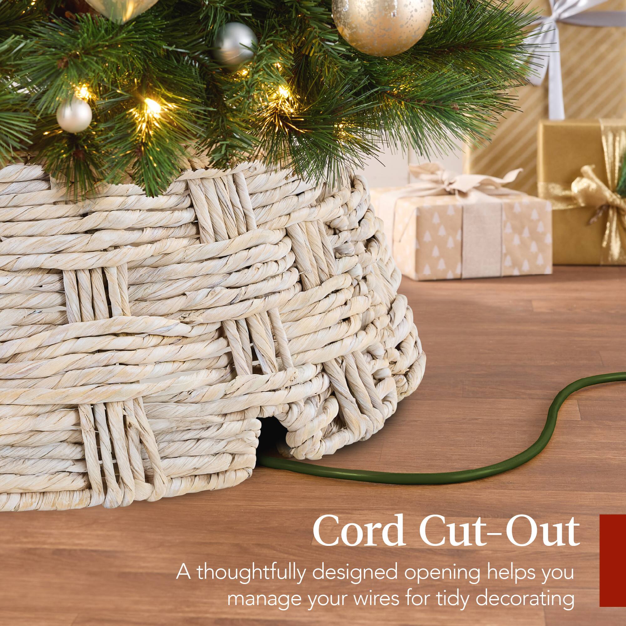 Cord Cut-Out

A thoughtfully designed opening helps you manage your wires for tidy decorating