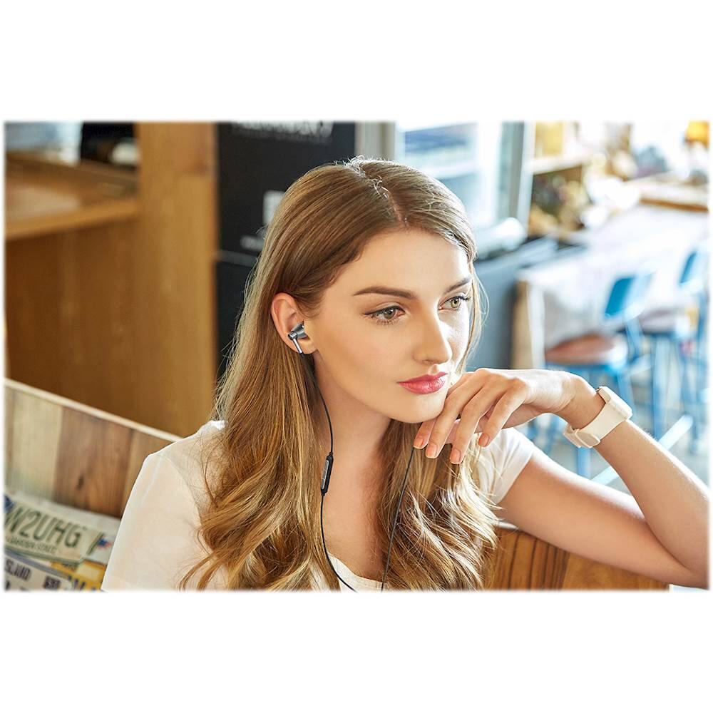 Alt View 17. 1MORE - Triple Driver Wired In-Ear Headphones - Titanium.