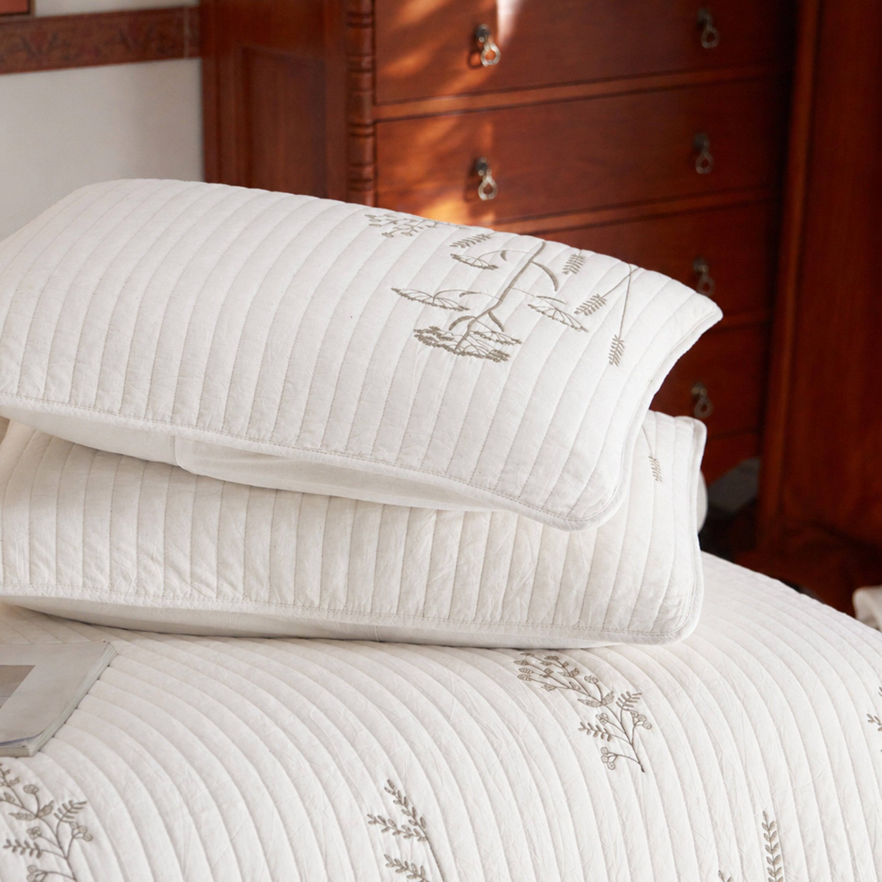 Left. MarCielo - MarCielo 3 Piece Cotton Floral Embroidered Quilt Bedspread Set - White.