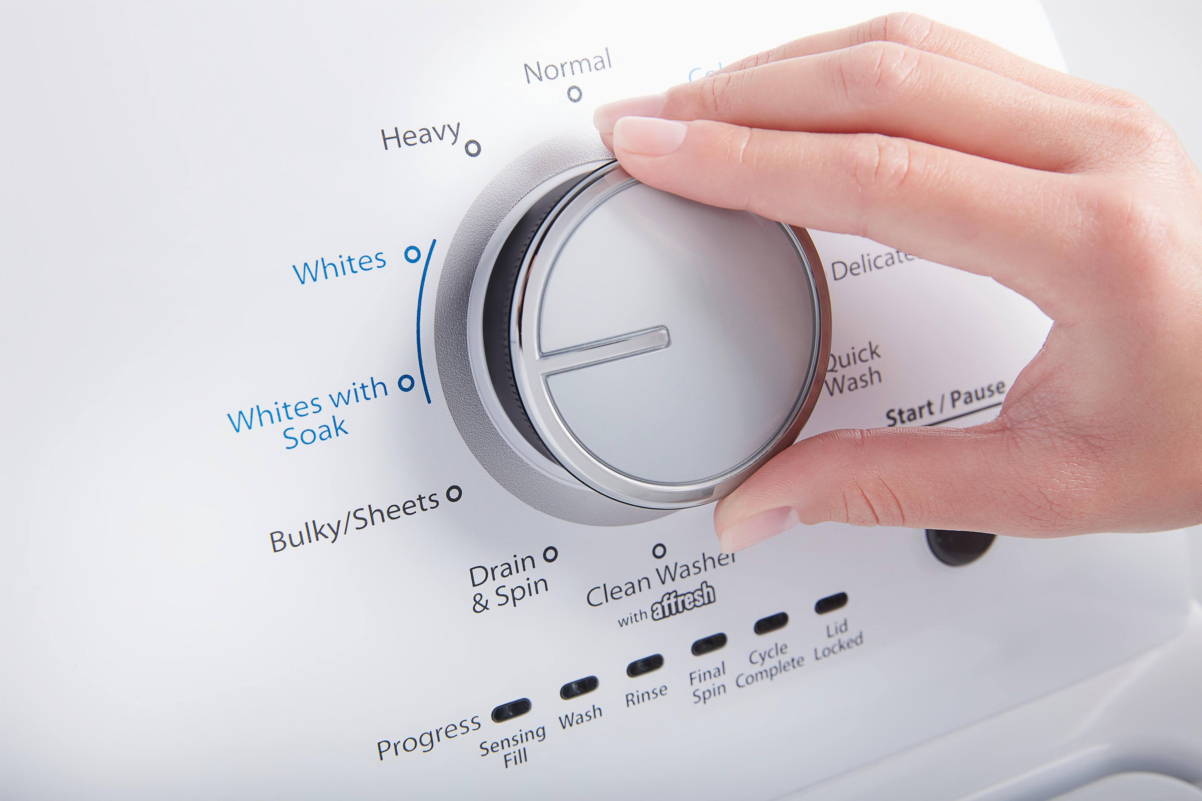 Alt View 1. Whirlpool - 3.9 Cu. Ft. 12-Cycle Top-Loading Washer - White.