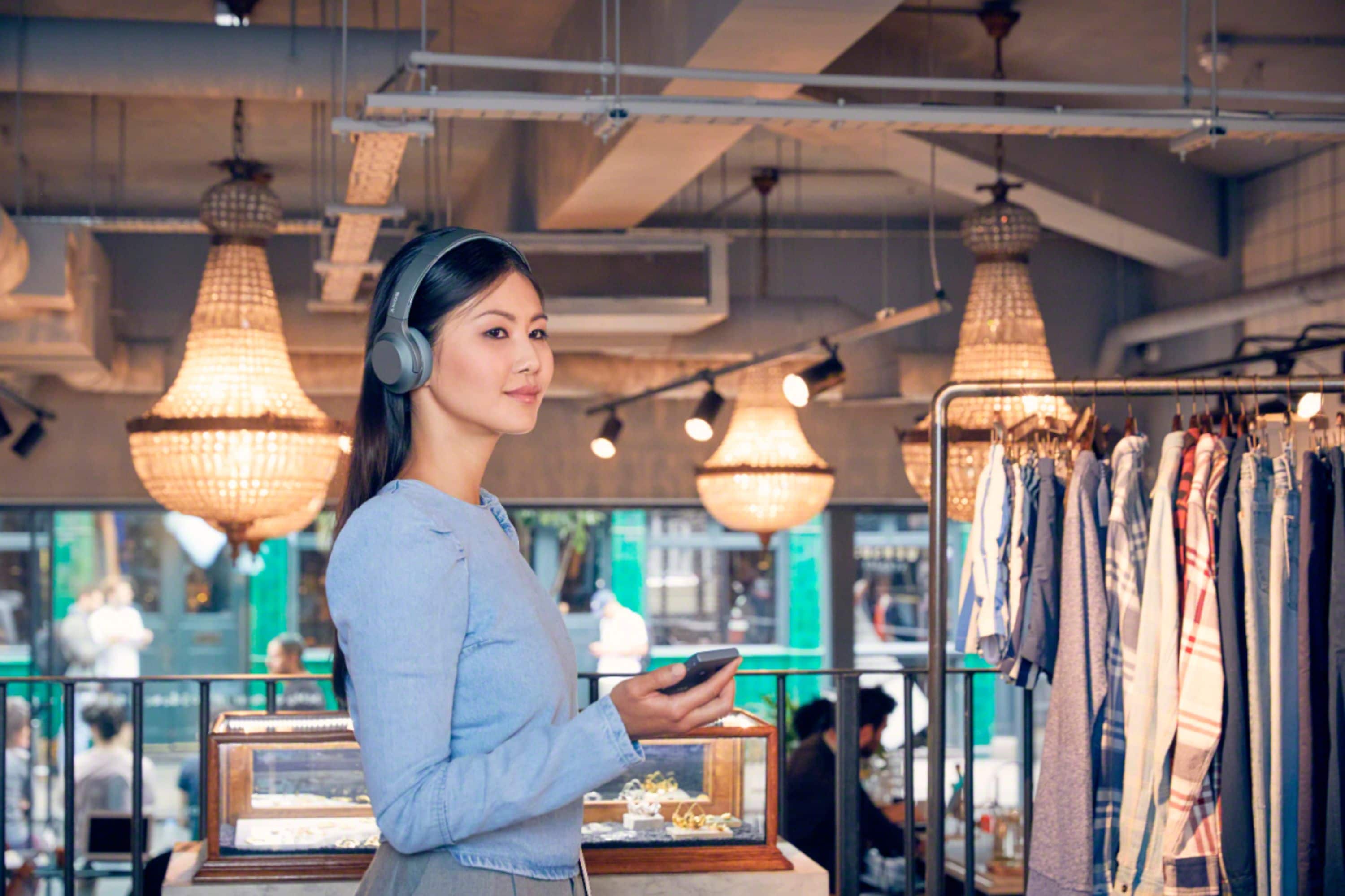 Alt View 18. Sony - Walkman Hi-Res NW-A45 16GB* MP3 Player - Moonlight Blue.