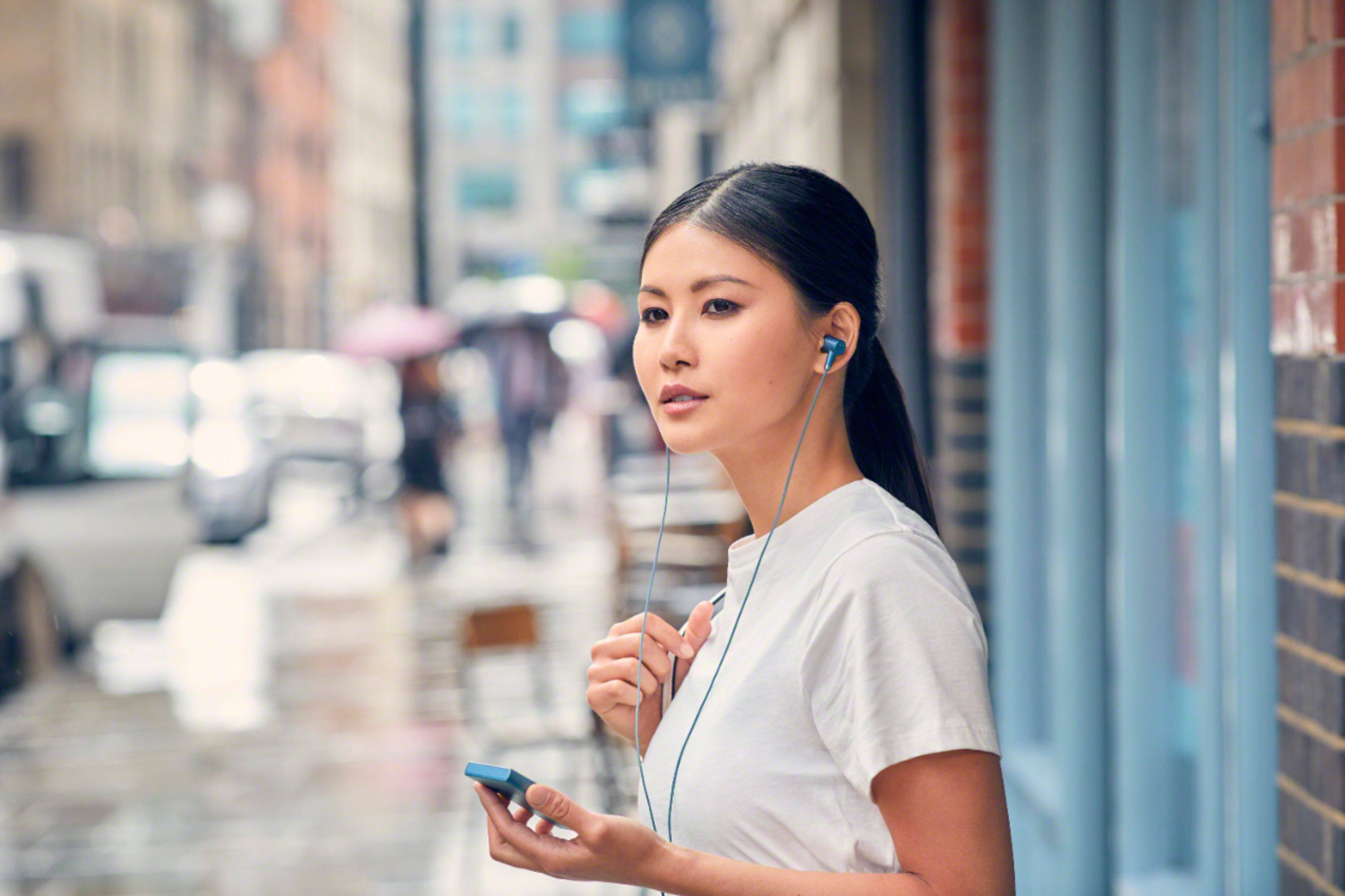 Alt View 19. Sony - Walkman Hi-Res NW-A45 16GB* MP3 Player - Moonlight Blue.