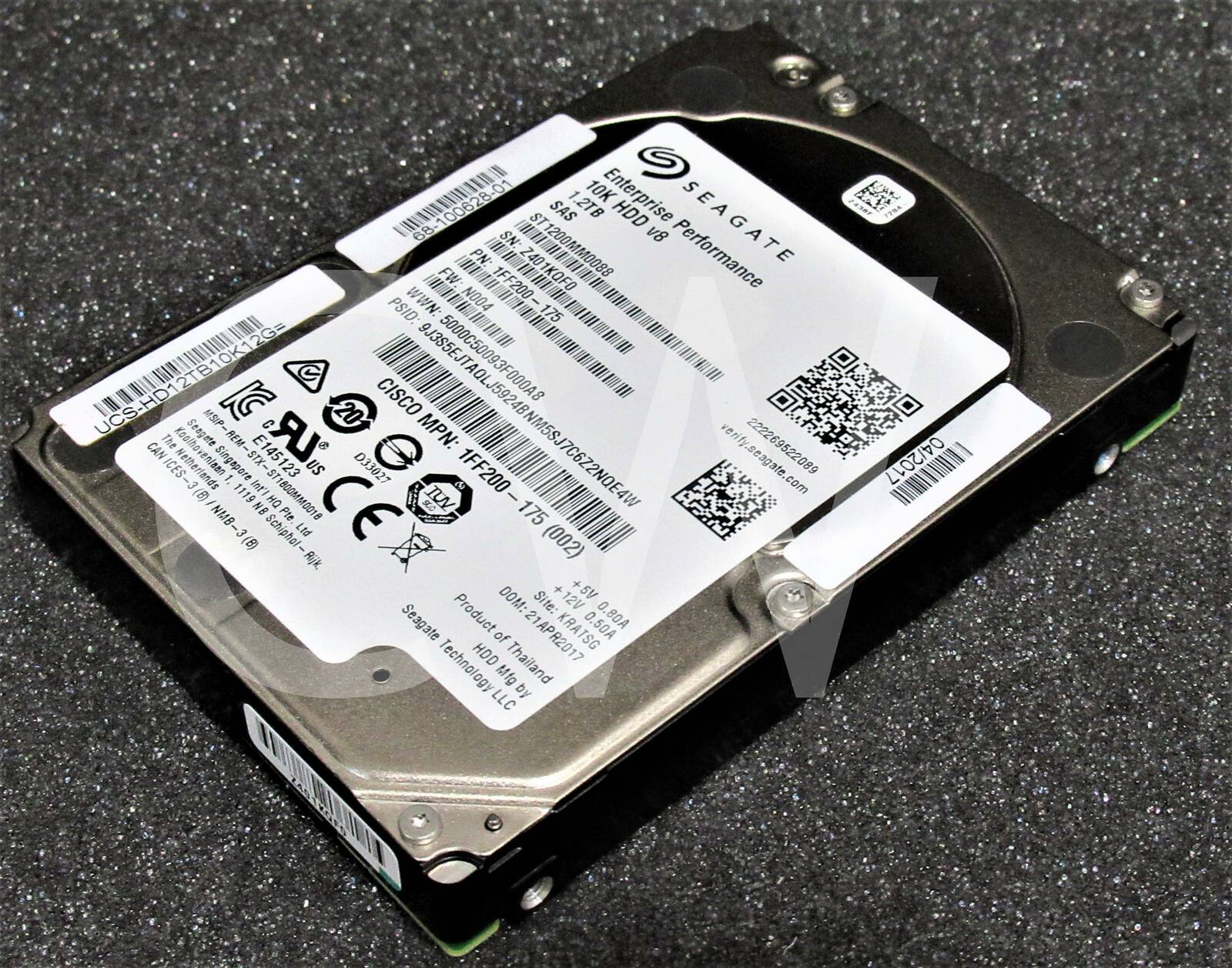 100628-01 1 1.2TB 10K Enterprise SAS HDD SEAGATE 68- SN: v8 FW: PN: Z401KOFO 1200MM0088 Performance WWN: LNG NO04 1FF200-175 1FF200 PSID: UCS-HD12TB10K12G= B10K12G= 5000C50093F000A8 MSIP 201 CISCO 9J355EJTAQLJ5924BNM5SJ7C6Z2NQE4W CAN The Seagate @e MPN: verify.seagate. 222269522089 ICES- Netheriends Singepore 1 E145123 3 D33027 1FF200 3 (8) 1119 let'! ST1B00MM0018 cam Q TUV - NMB N Pte 175 NMB-3(B