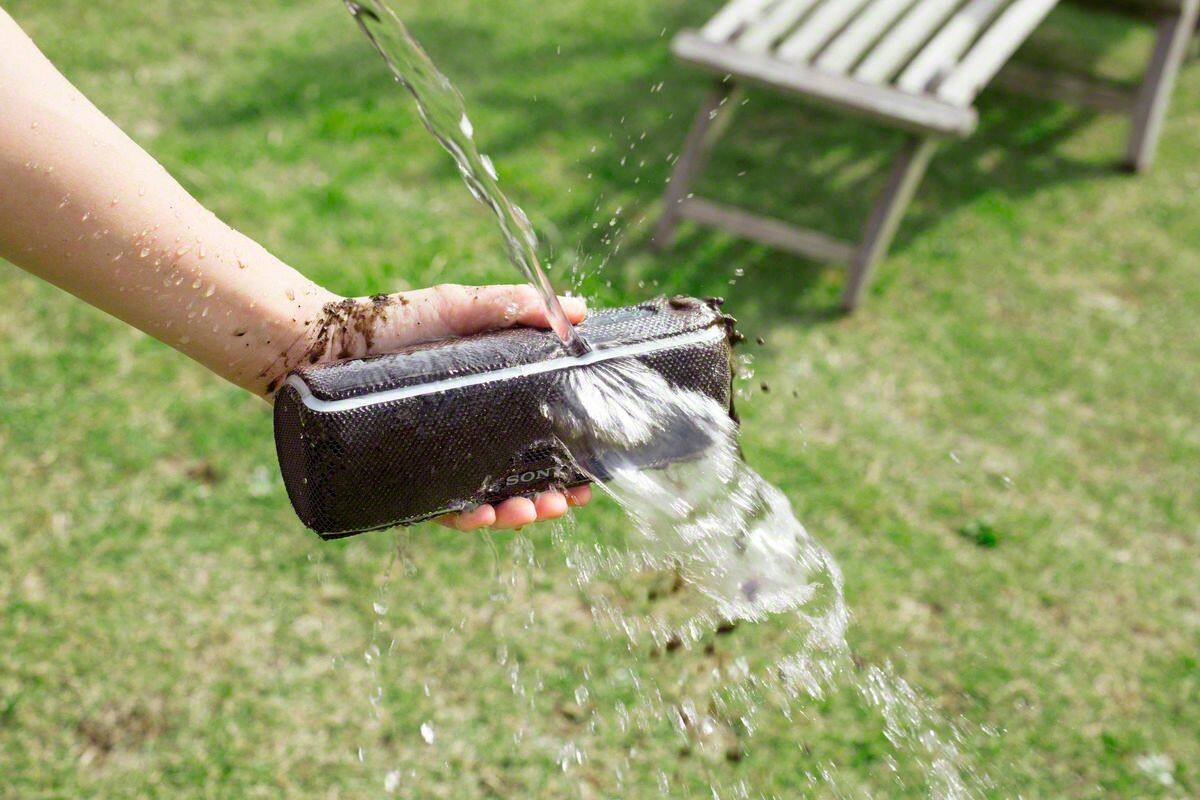 SRSXB21//R Red Sony Portable Wireless Bluetooth Speaker