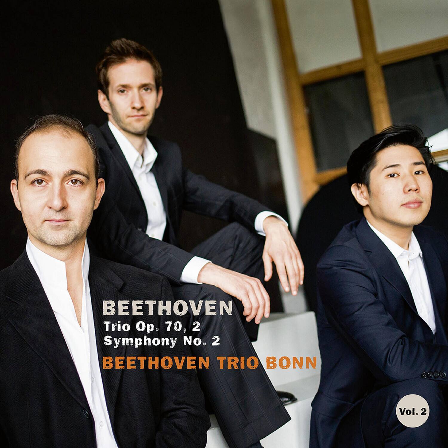 BEETHOVEN  
Trio Op. 70, 2  
Symphony No. 2  

BEETHOVEN TRIO BONN  

Vol. 2