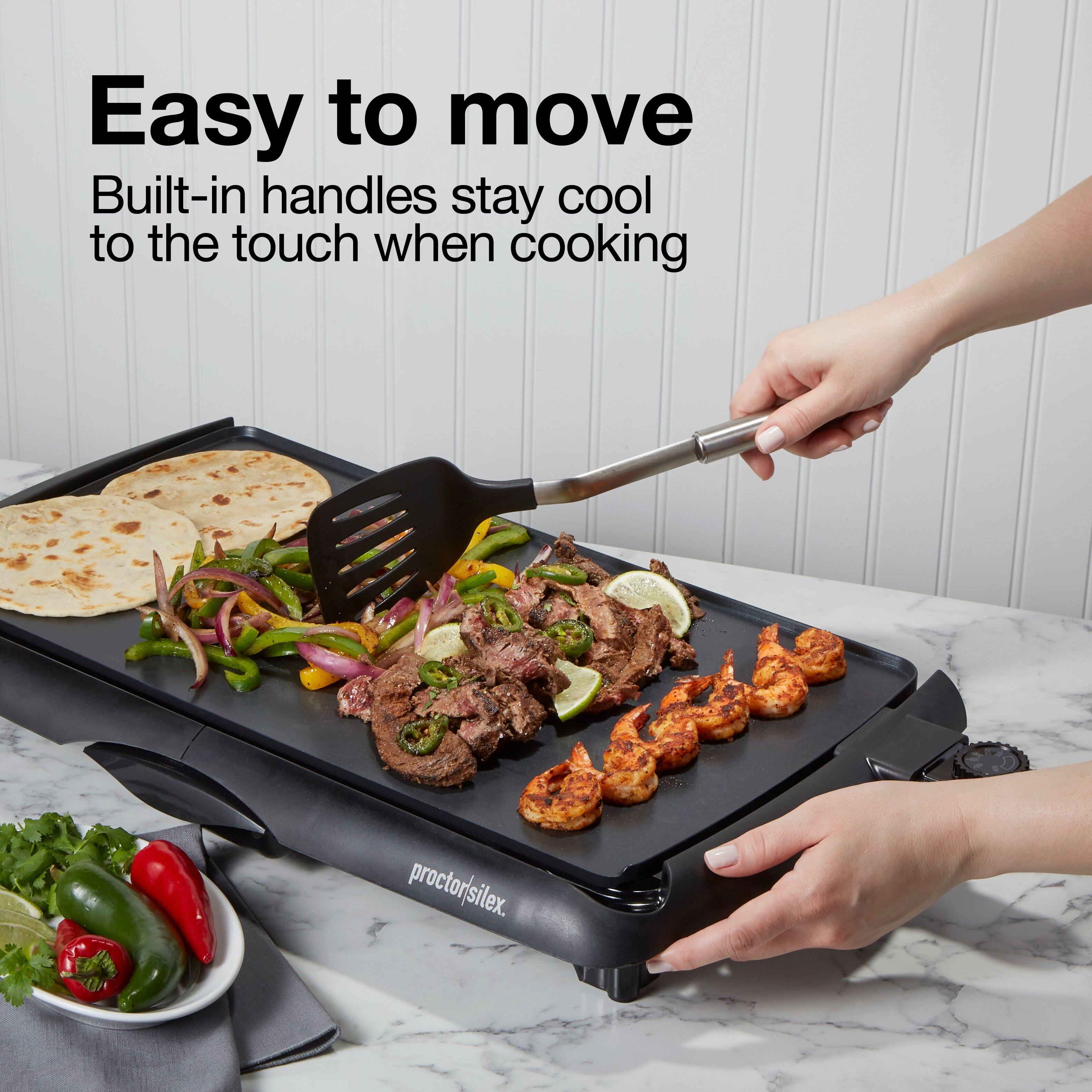 Easy to move  
Built-in handles stay cool to the touch when cooking  
proctorisilex.