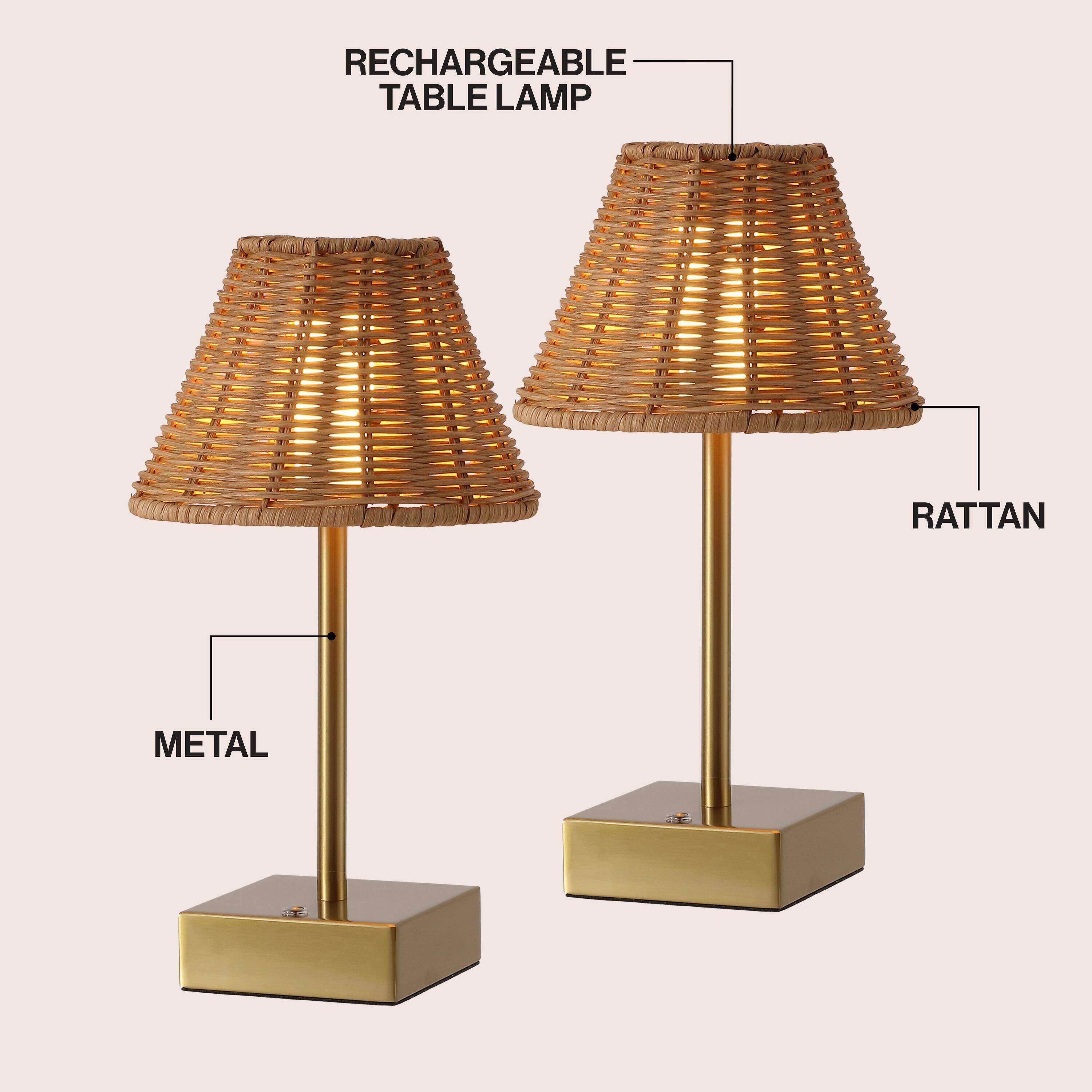 RECHARGEABLE TABLE LAMP  
RATTAN  
METAL