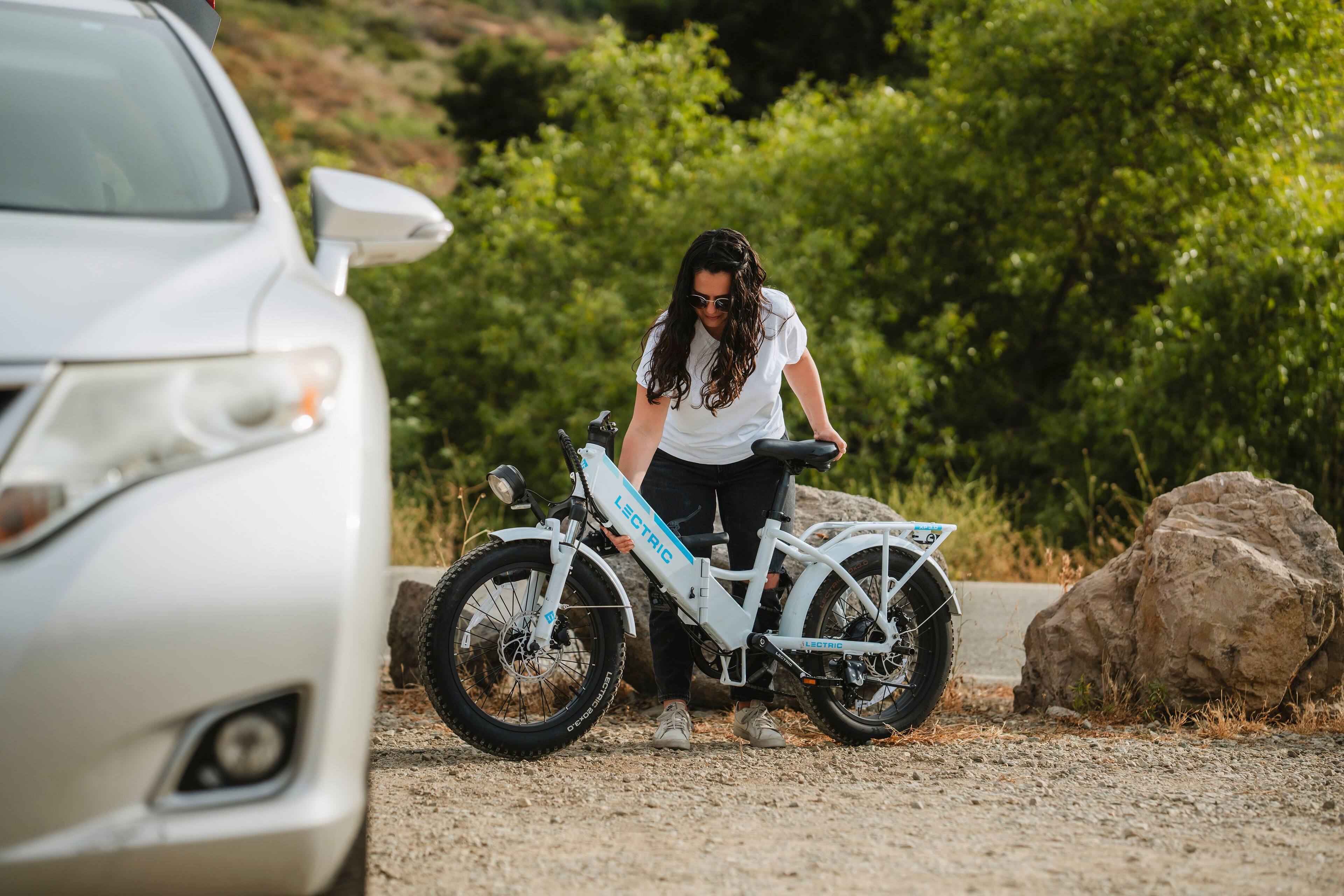 The text on the image reads "Electric Van Lectra CXDE."