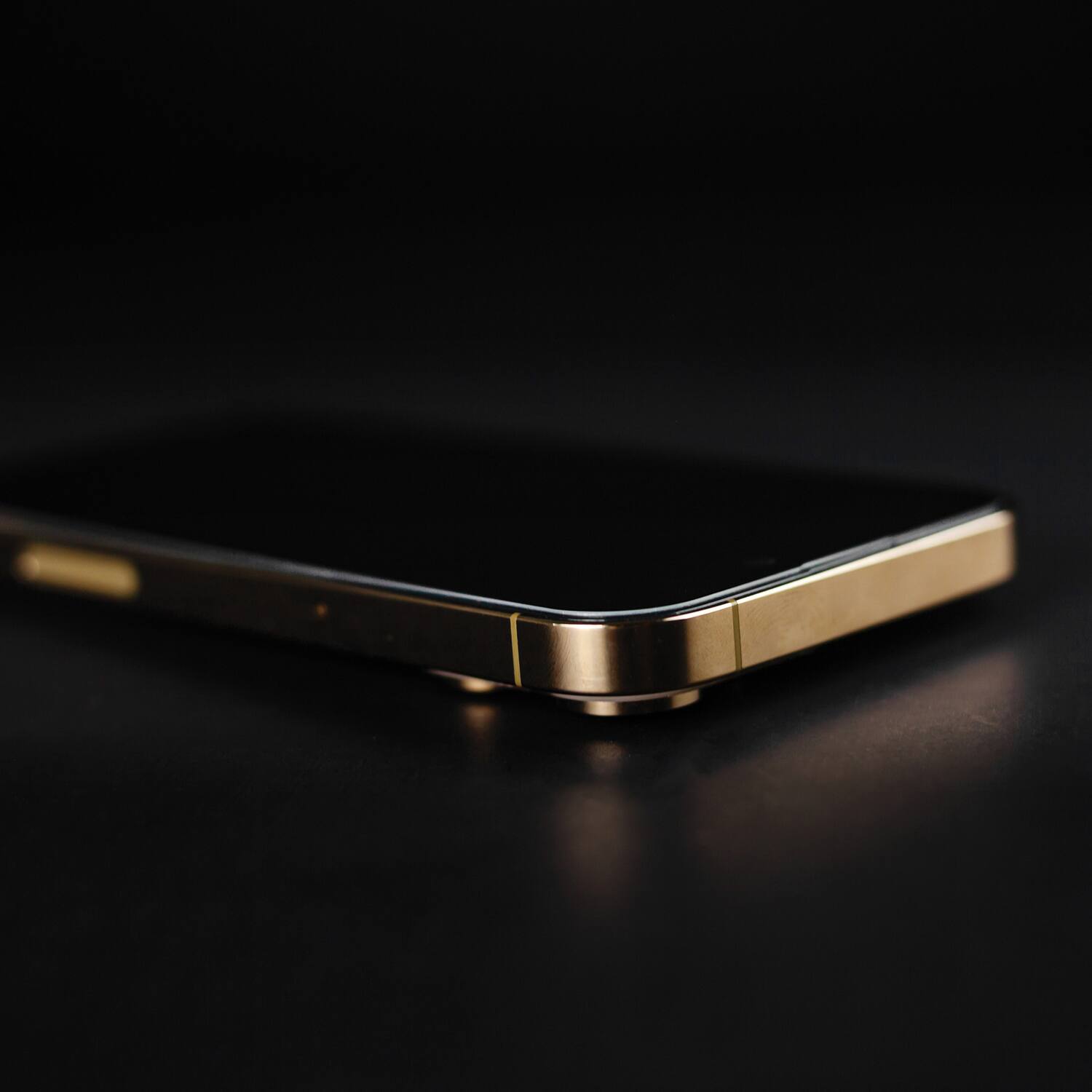 Alt View 3. Cellhelmet - Cellhelmet Temp-i15-61pro Tempered Glass Screen Protector For Iphone (iphone 15 Pro) - clear.