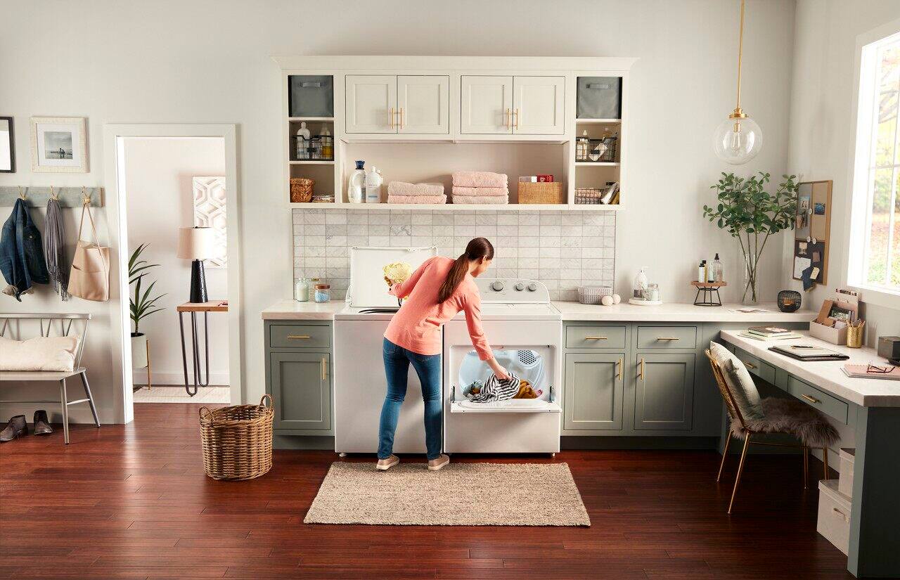 Alt View 20. Whirlpool - 7 Cu. Ft. Electric Dryer with AutoDry Drying System - White.