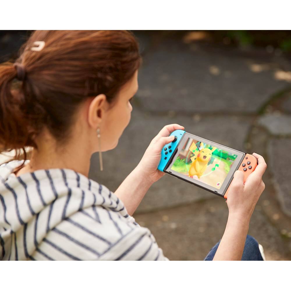 Alt View 18. Nintendo - Pokémon: Let's Go, Pikachu!.