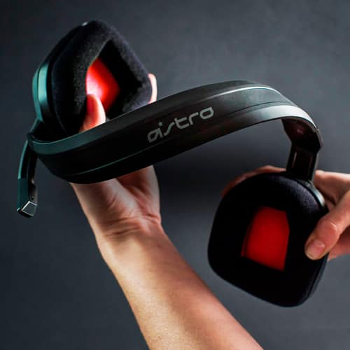 Astro Gaming - A10 Wired Stereo Gaming Headset for PC, Xbox One, PS4 and Nintendo Switch - Black/Red