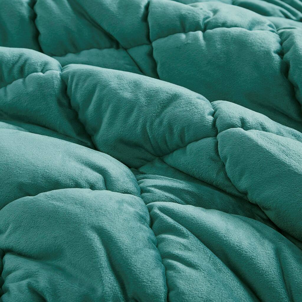 Alt View 2. Gracie Mills - Gracie Mills Naomi Velvet Comforter Set - Teal.