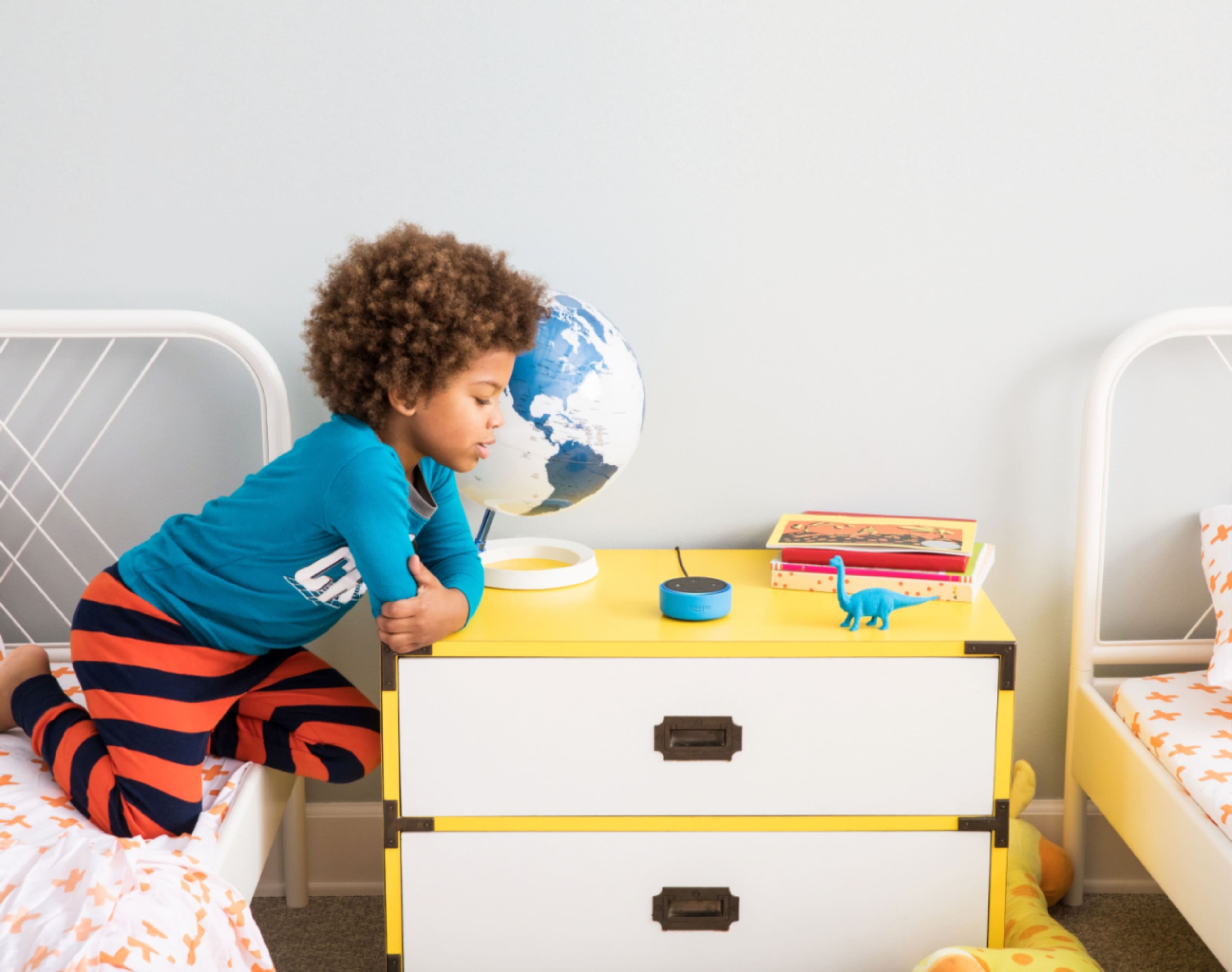 Alt View 15. Amazon - Echo Dot Kids Edition - Smart Speaker with Alexa - Blue.