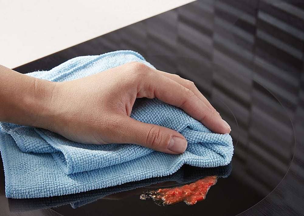 Alt View 14. Whirlpool - 30" Electric Cooktop - Black.