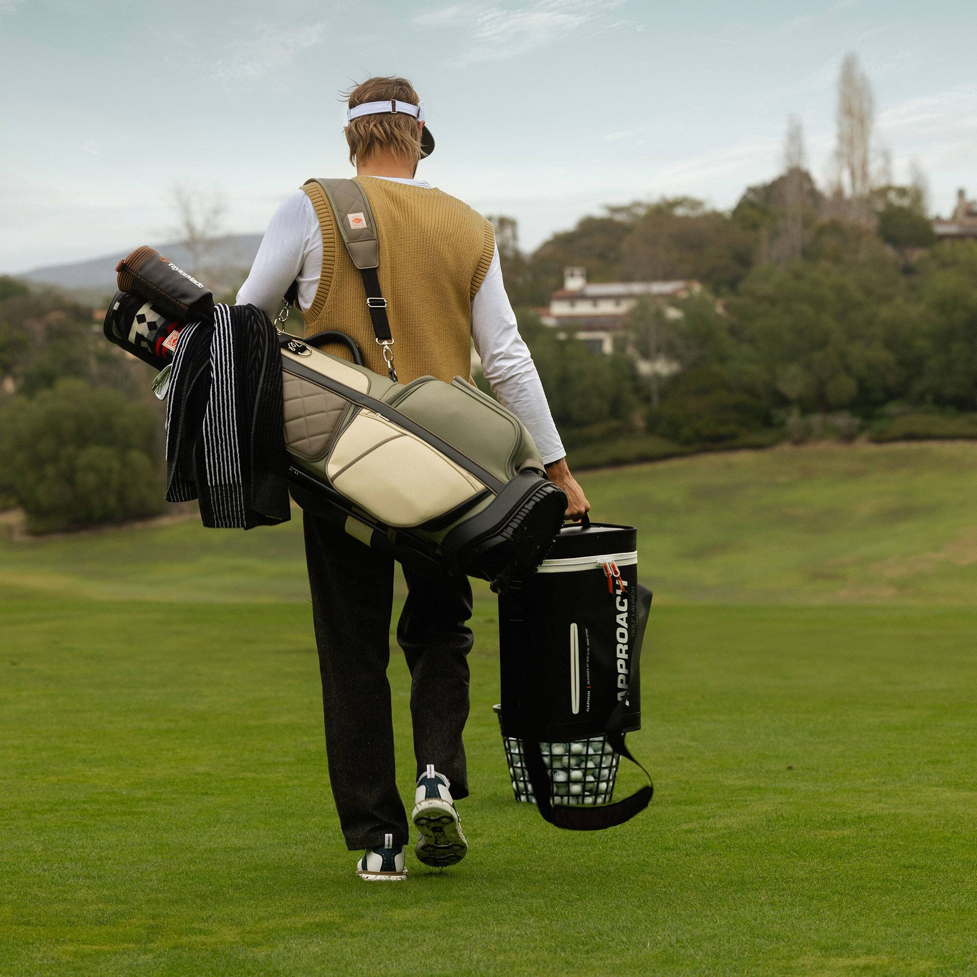 Alt View 4. Garmin - Garmin Approach R50 Premium Golf Launch Monitor and Simulator Bundle - Black.