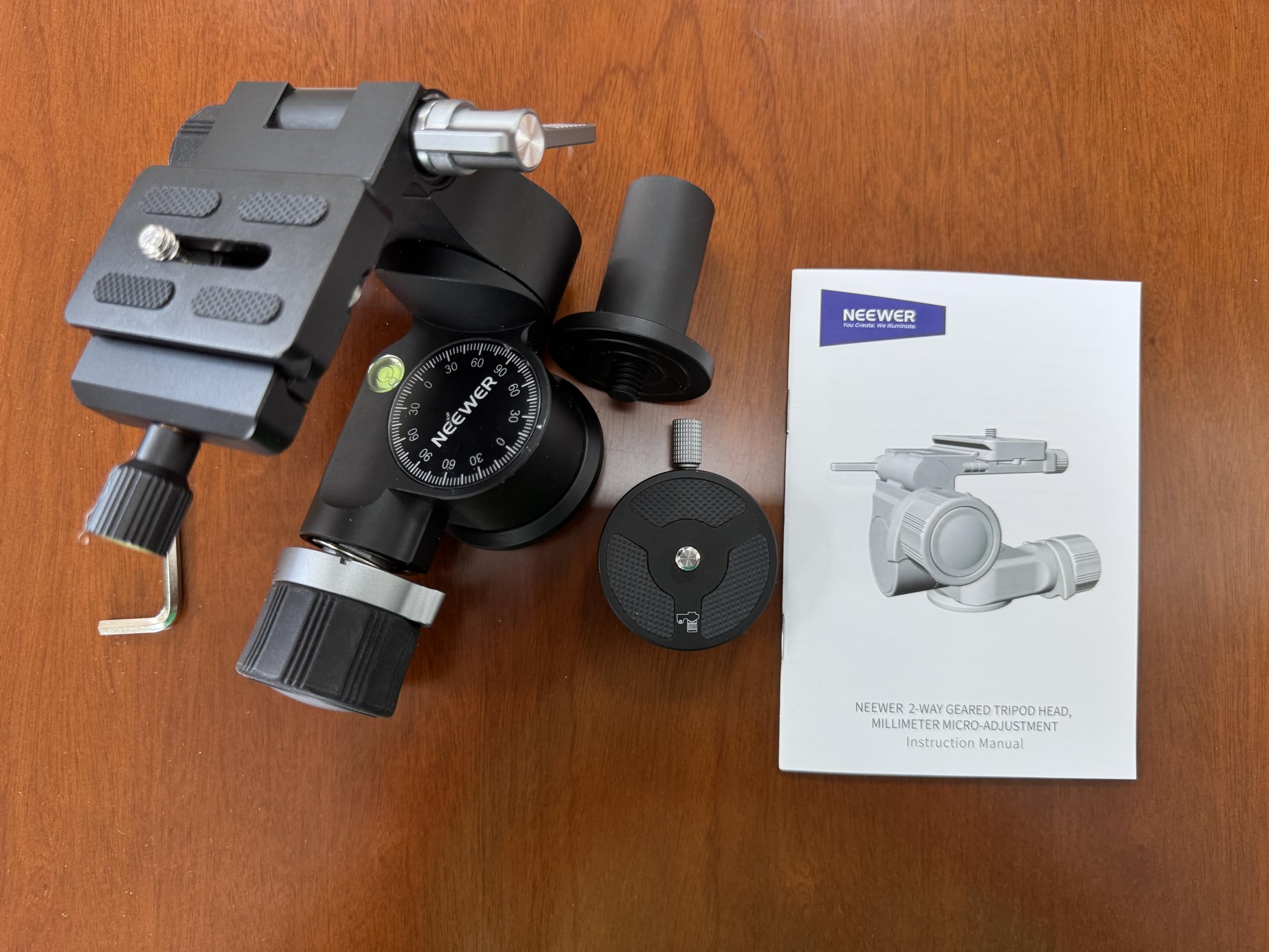 NEEWER 2-WAY GEARED TRIPOD HEAD, MILLIMETER MICRO-ADJUSTMENT  
Instruction Manual