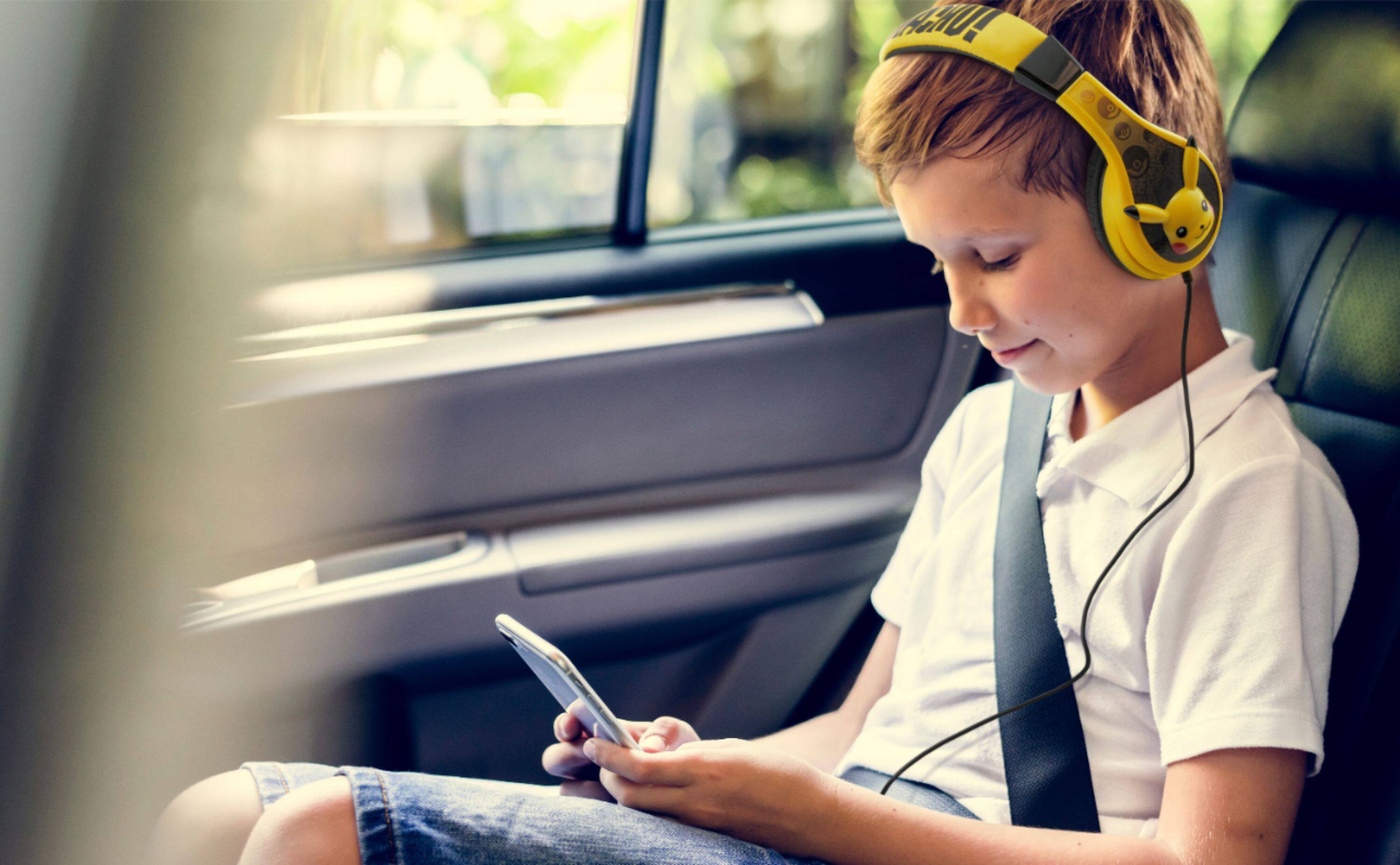 Alt View 13. eKids - Pikachu Pokemon Wired Over-the-Ear Headphones - Yellow/Black.