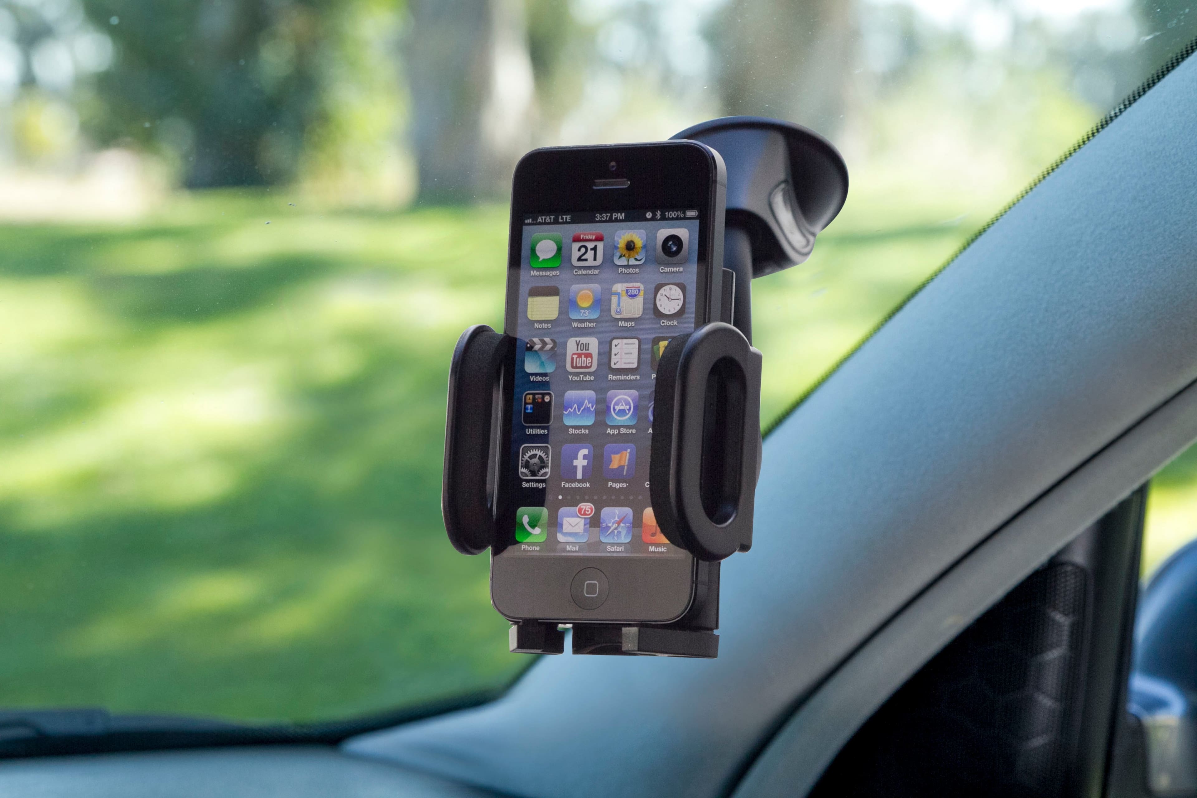 Left. Scosche - StuckUp Vent/Window Universal Mount - Black.