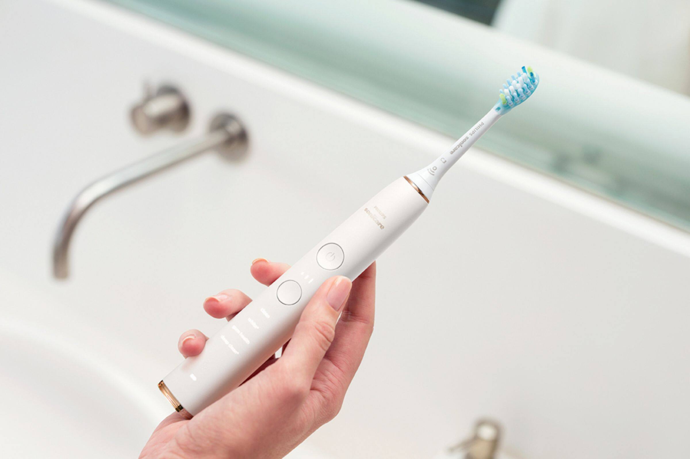 Alt View 18. Philips Sonicare - DiamondClean Smart 9300 Rechargeable Toothbrush - Rose Gold.