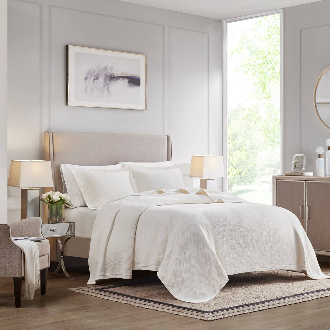 Alt View 3. Gracie Mills - Gracie Mills Derick 3-Piece Cotton Matelasse Coverlet Set - Marshmallow.