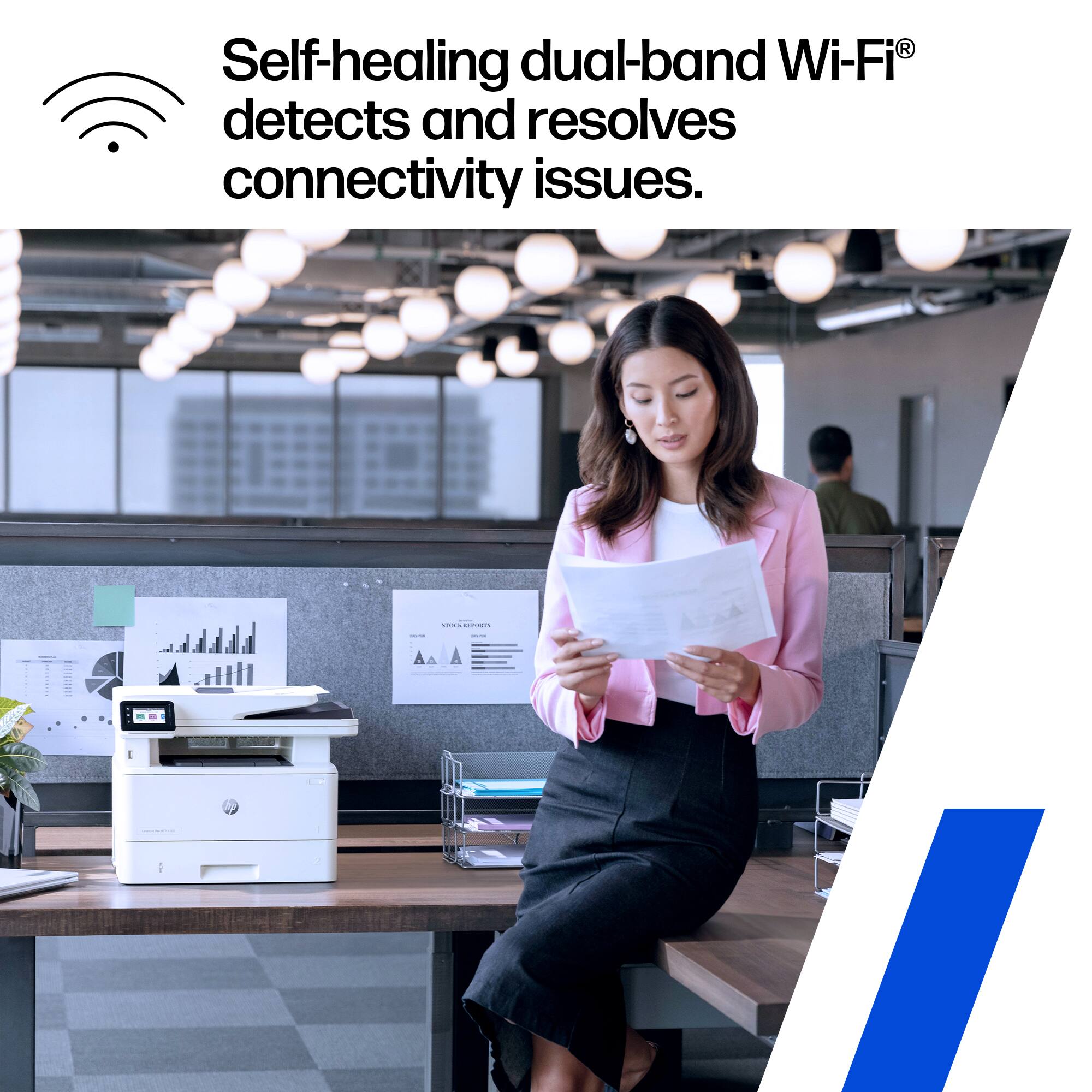Self-healing dual-band Wi-Fi® detects and resolves connectivity issues.