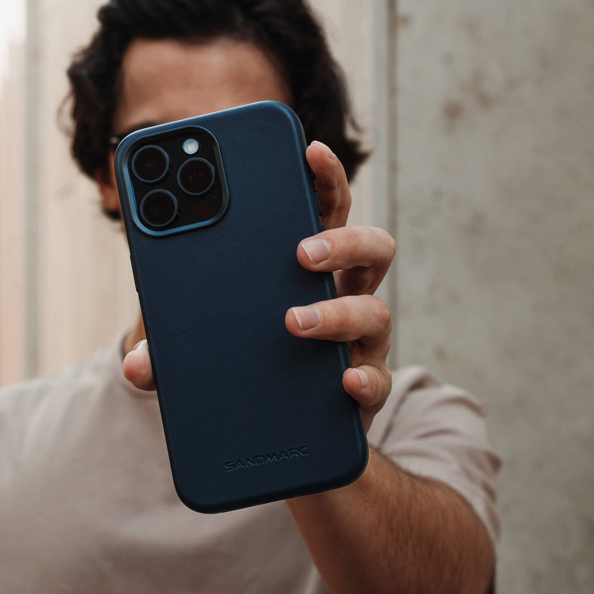 Alt View 1. SANDMARC - Minimal Leather Case - iPhone 16 Pro Max - Navy - navy.