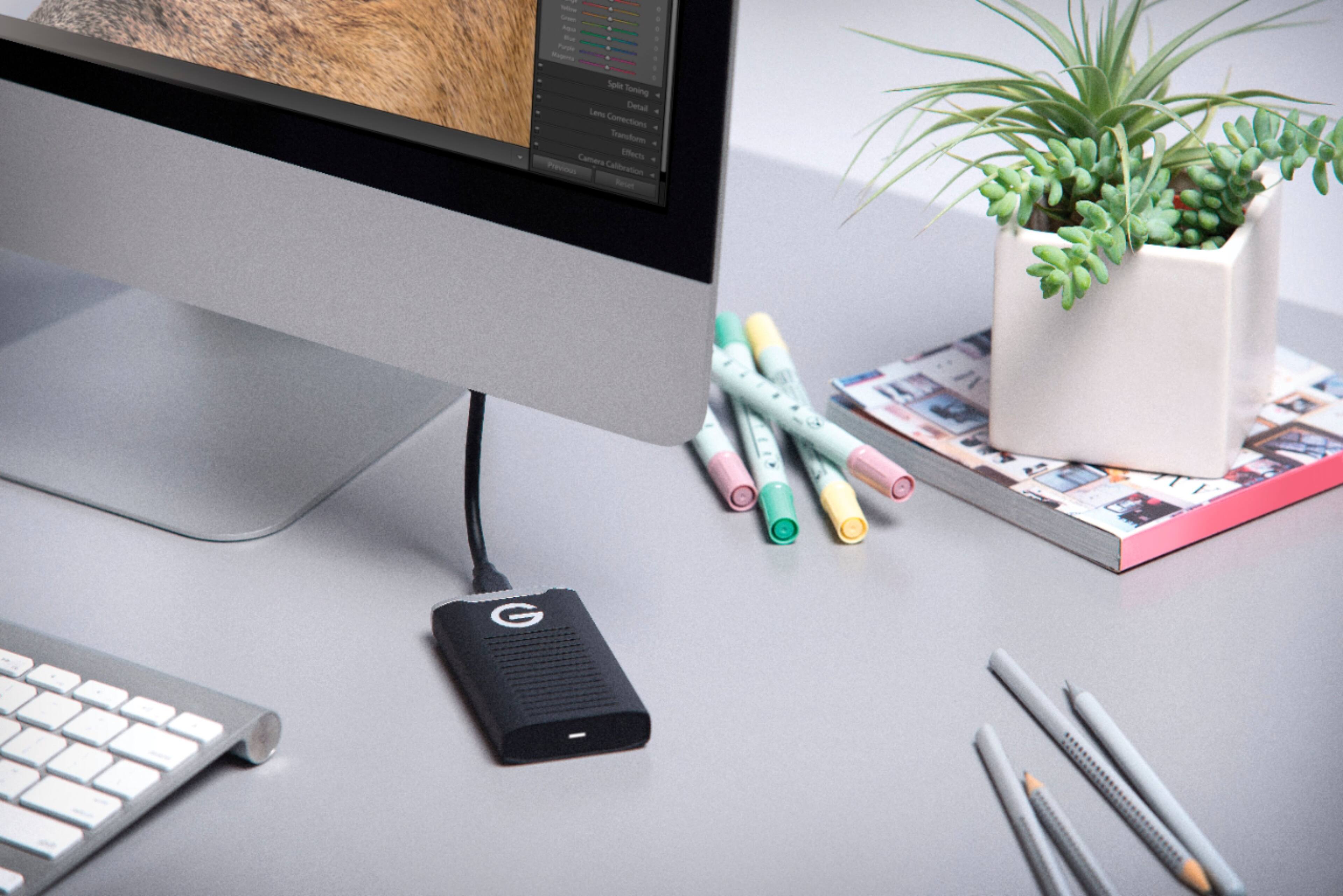 Alt View 17. G-Technology - G-DRIVE Mobile R-Series 500GB External USB 3.1 Gen 2 Portable SSD - Black/Silver.