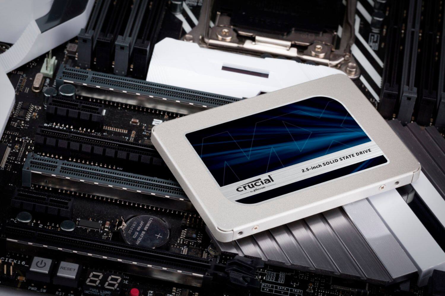 Alt View 11. Crucial - MX500 1TB Internal SSD SATA - Gray.