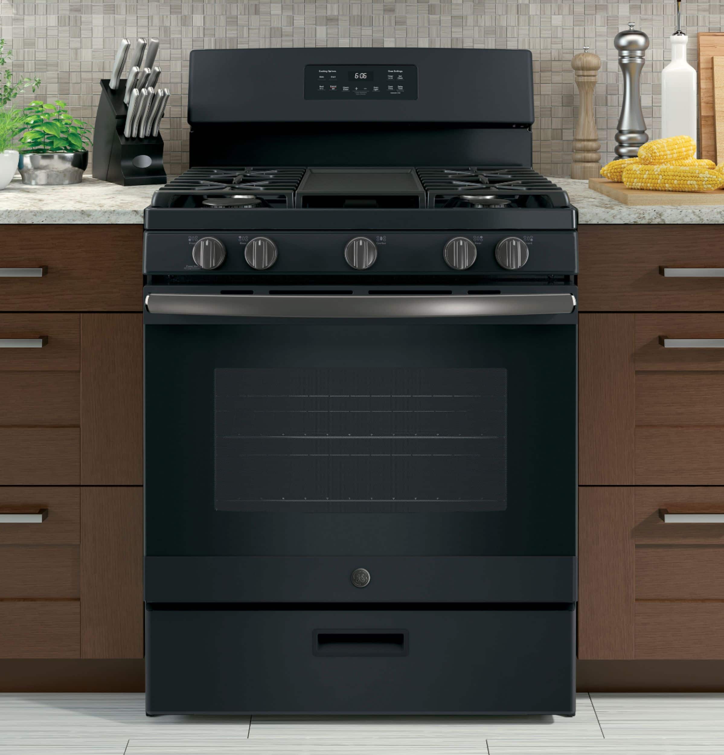 Alt View 14. GE - 5.0 Cu. Ft. Freestanding Gas Range.