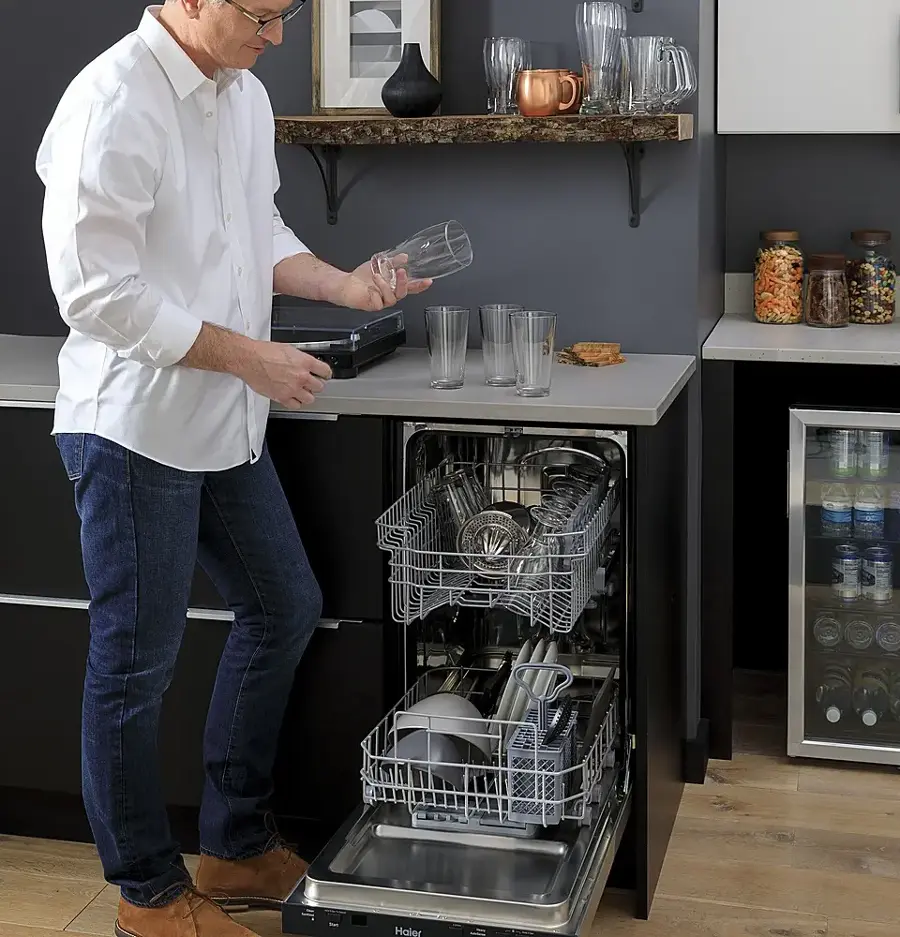 Alt View 18. Haier - 18" Front Control Built-In Dishwasher with Stainless Steel Tub - Stainless Steel.