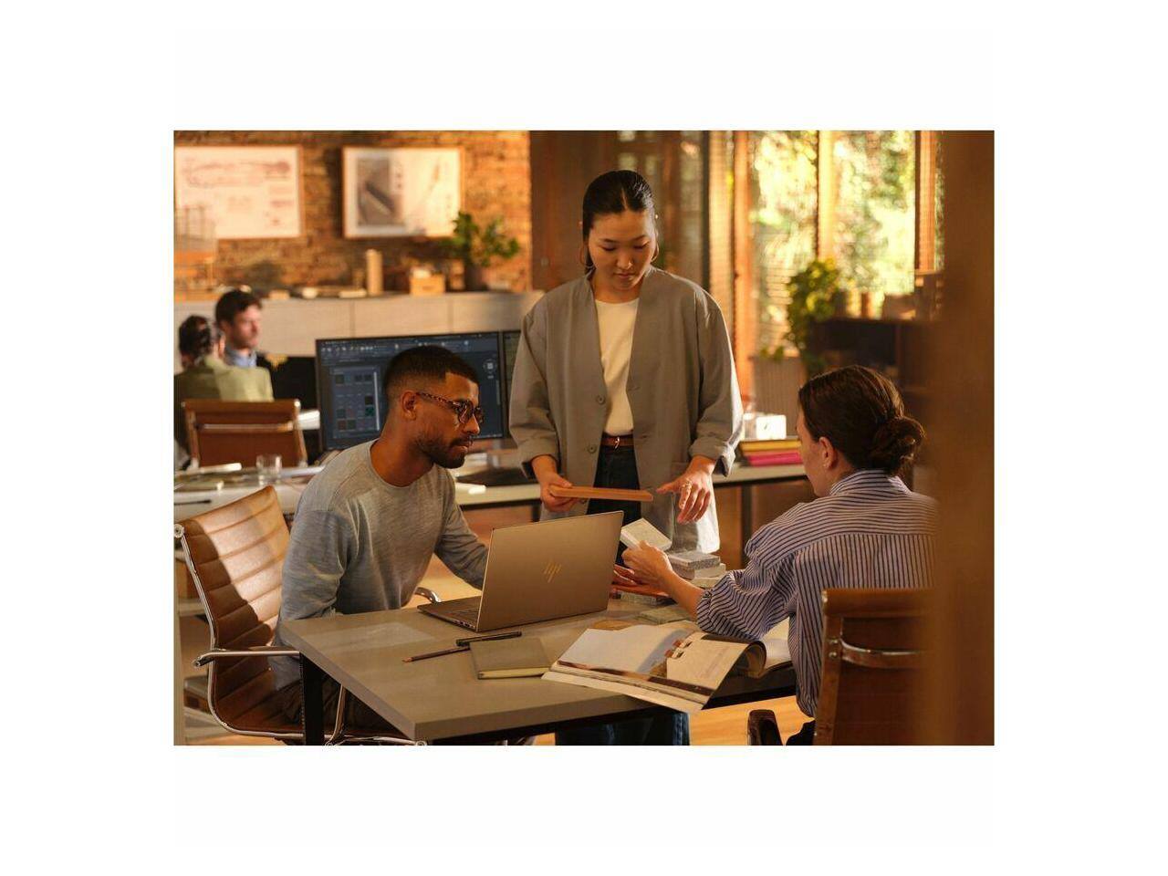 Alt View 5. HP - HP ZBook 8 G1ah 14" - Ryzen 5 PRO 230 - 16 GB - 512 GB SSD - Win 11 Pro - Radeon 760M - Wi-Fi 7 (BX7L8UT#ABA) - Meteor Silver.