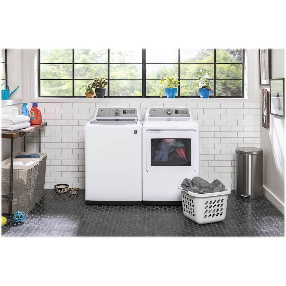 Alt View 18. GE - 4.9 Cu. Ft. 13-Cycle Top-Loading Washer - White on White/Silver.