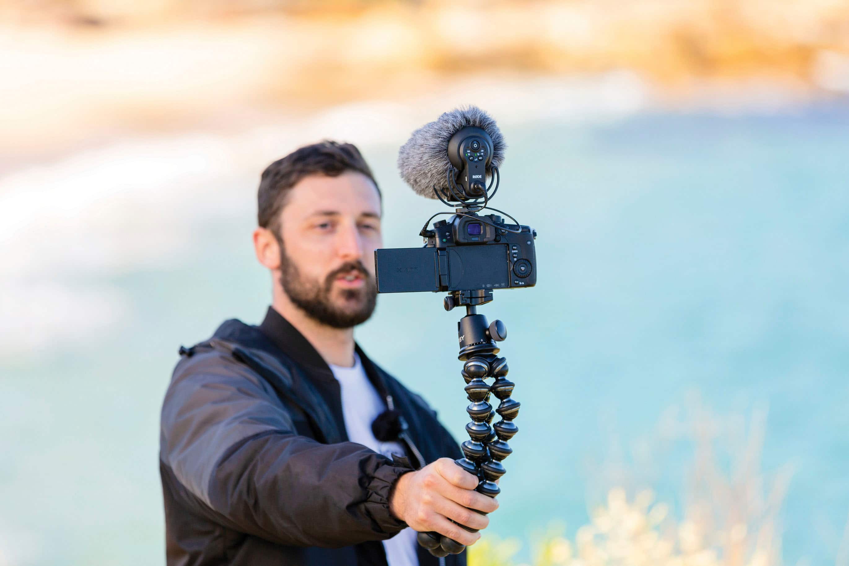 Alt View 21. RØDE - VIDEOMIC PRO+ Premium On-Camera Microphone - Black.