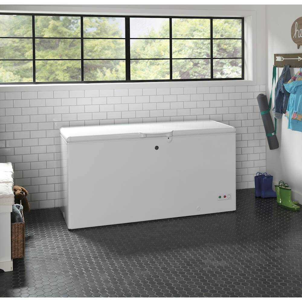 Alt View 15. GE - 15.7 Cu. Ft. Chest Freezer - White.