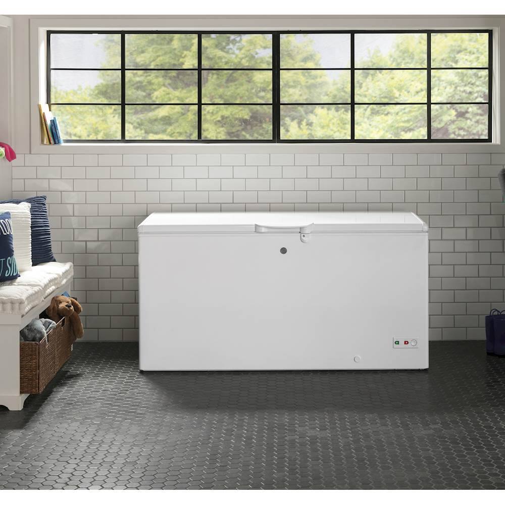 Alt View 17. GE - 15.7 Cu. Ft. Chest Freezer - White.