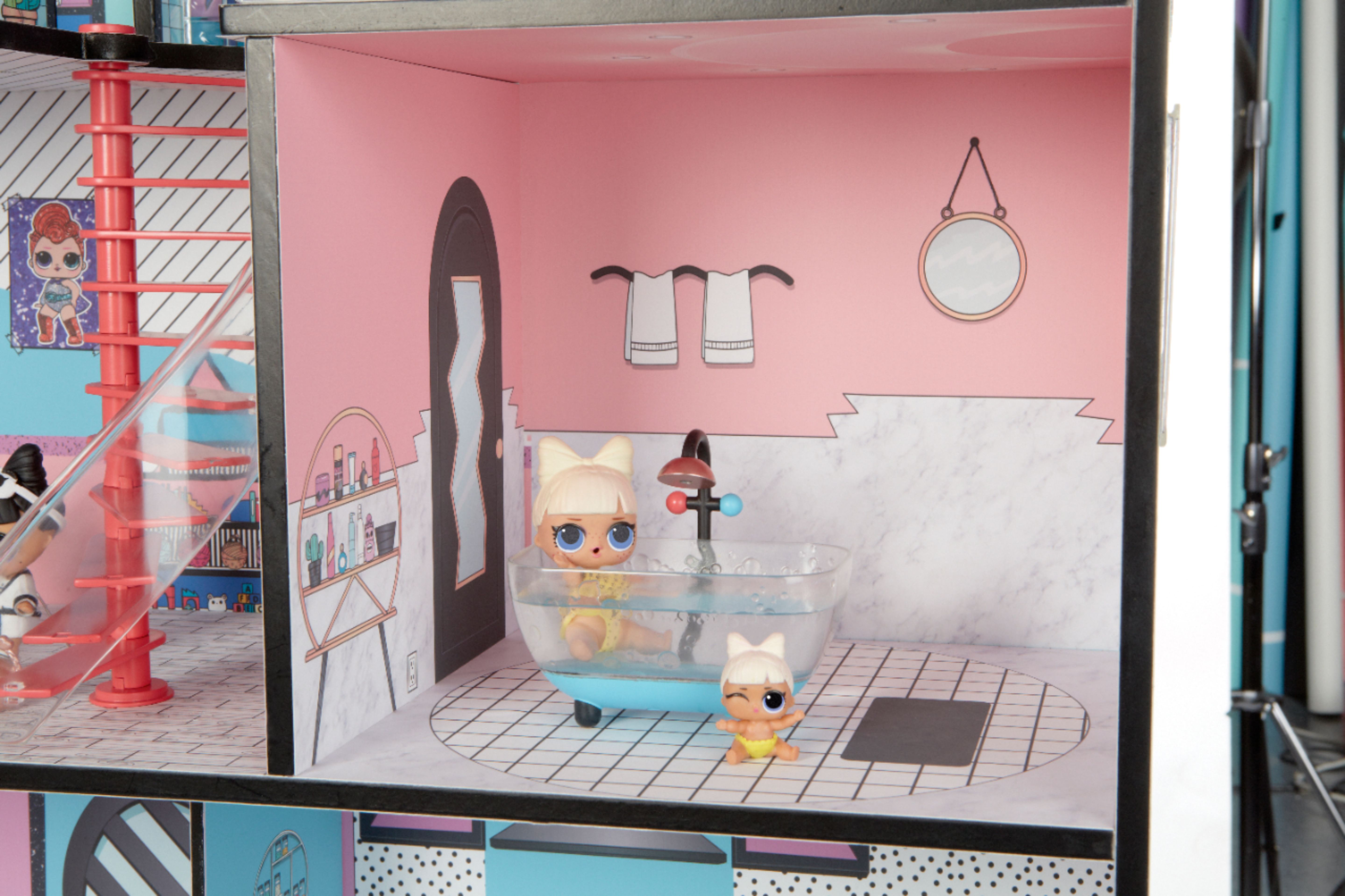 DIY UMA LOL Surprise Doll House  Custom Disney Descendants Room