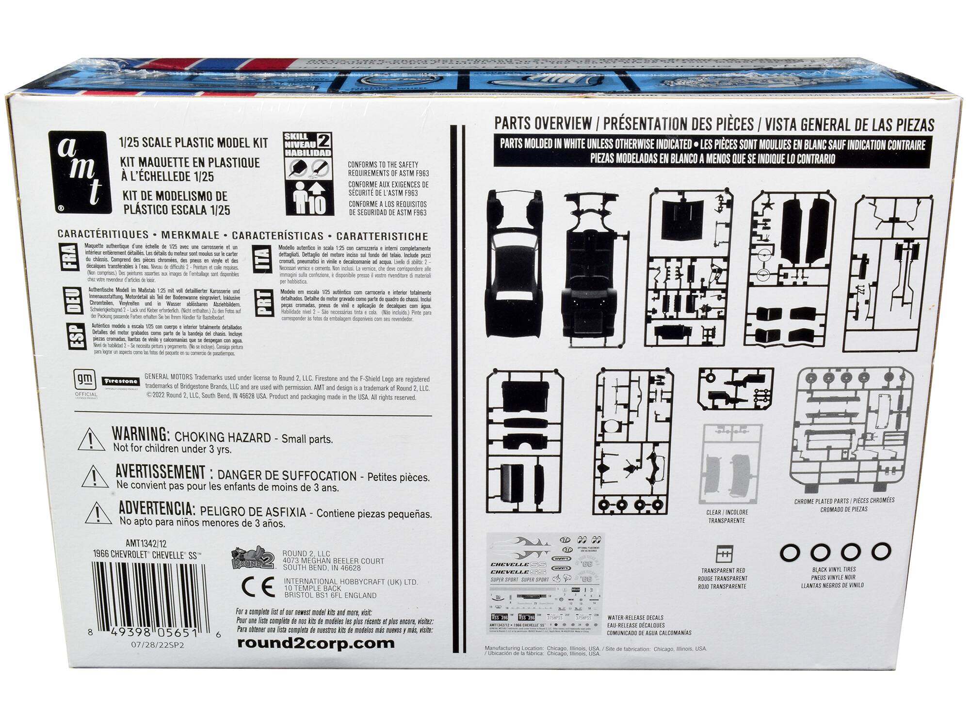 Sure, here is the corrected and grouped text from the image:

---

**1/25 SCALE PLASTIC MODEL KIT**

**KIT MAQUETTE EN PLASTIQUE À L'ÉCHELLE 1/25**

**KIT DE MODELISMO DE PLÁSTICO ESCALA 1/25**

**CARACTERÍSTICAS - MERKMALE - CARATTERISTICHE**

- Maqueta de alta calidad con detalles interiores y exteriores.
- Detalles de motor y transmisión.
- Interiores detallados.
- Detalles de motor y transmisión.
- Interiores detallados.
- Detalles de motor y transmisión.
- Interiores detallados.
- Detalles de motor y transmisión.
- Interiores detallados.
- Detalles de motor y transmisión.
- Interiores detallados.
- Detalles de motor y transmisión.
- Interiores detallados.
- Detalles de motor y transmisión.
- Interiores detallados.
- Detalles de motor y transmisión.
- Interiores detallados.
- Detalles de motor y transmisión.
- Interiores detallados.
- Detalles de motor y transmisión.
-