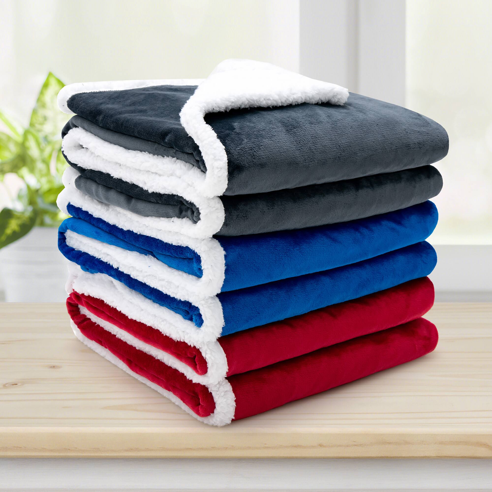 Alt View 11. Costway - 50'' x 60'' Heated Blanket Throw Reversible Flannel & Sherpa Blanket - Red.