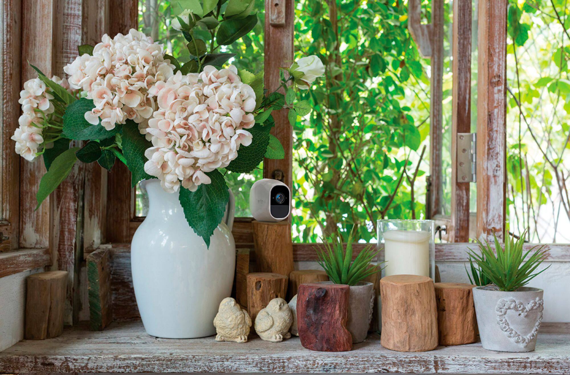 Alt View 20. Arlo - Pro 2 Indoor/Outdoor 1080p Wi-Fi Wire-Free Security Camera.