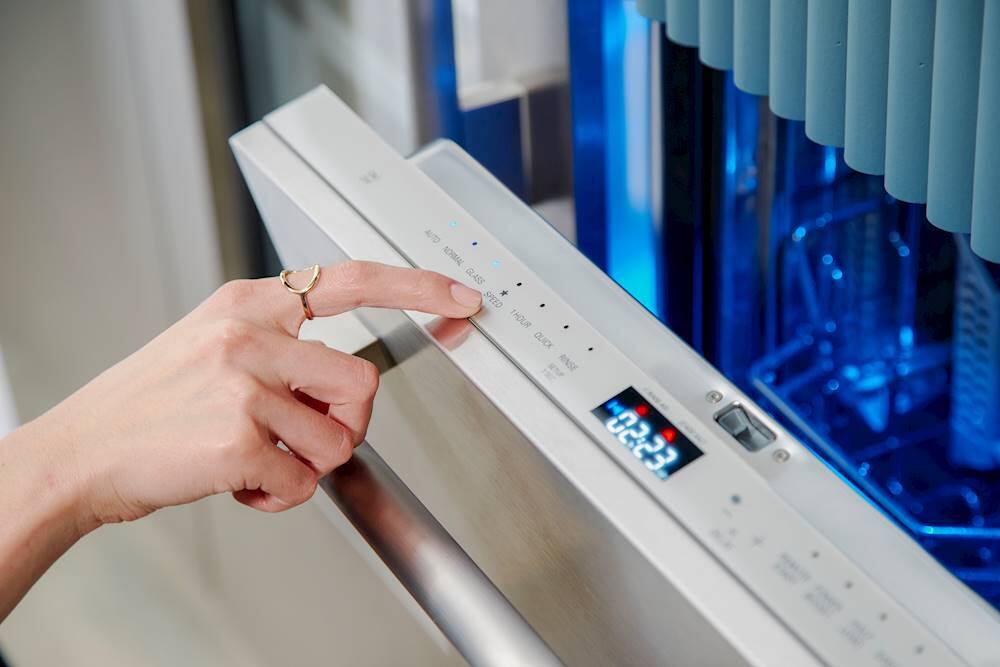 Best Buy Thermador 24" Top Control BuiltIn Dishwasher with Stainless